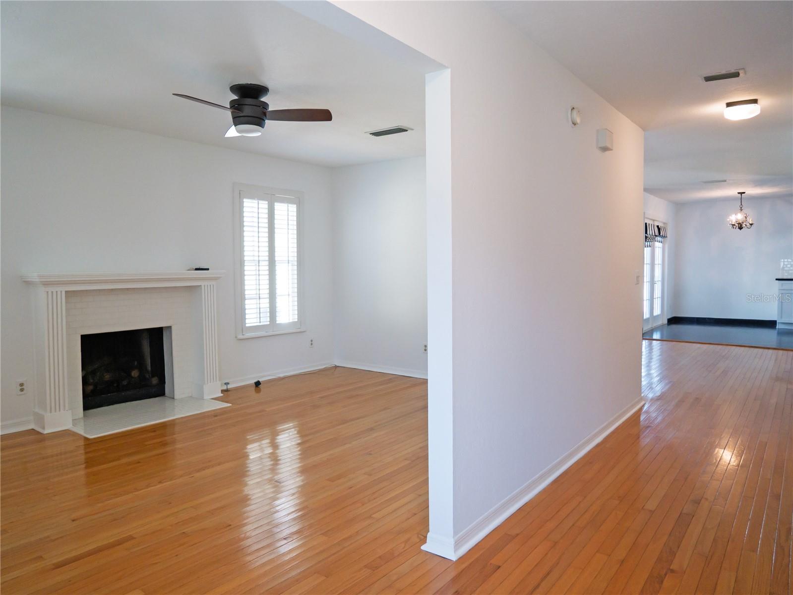 Image 4 of 37 For 325 17th Avenue Ne