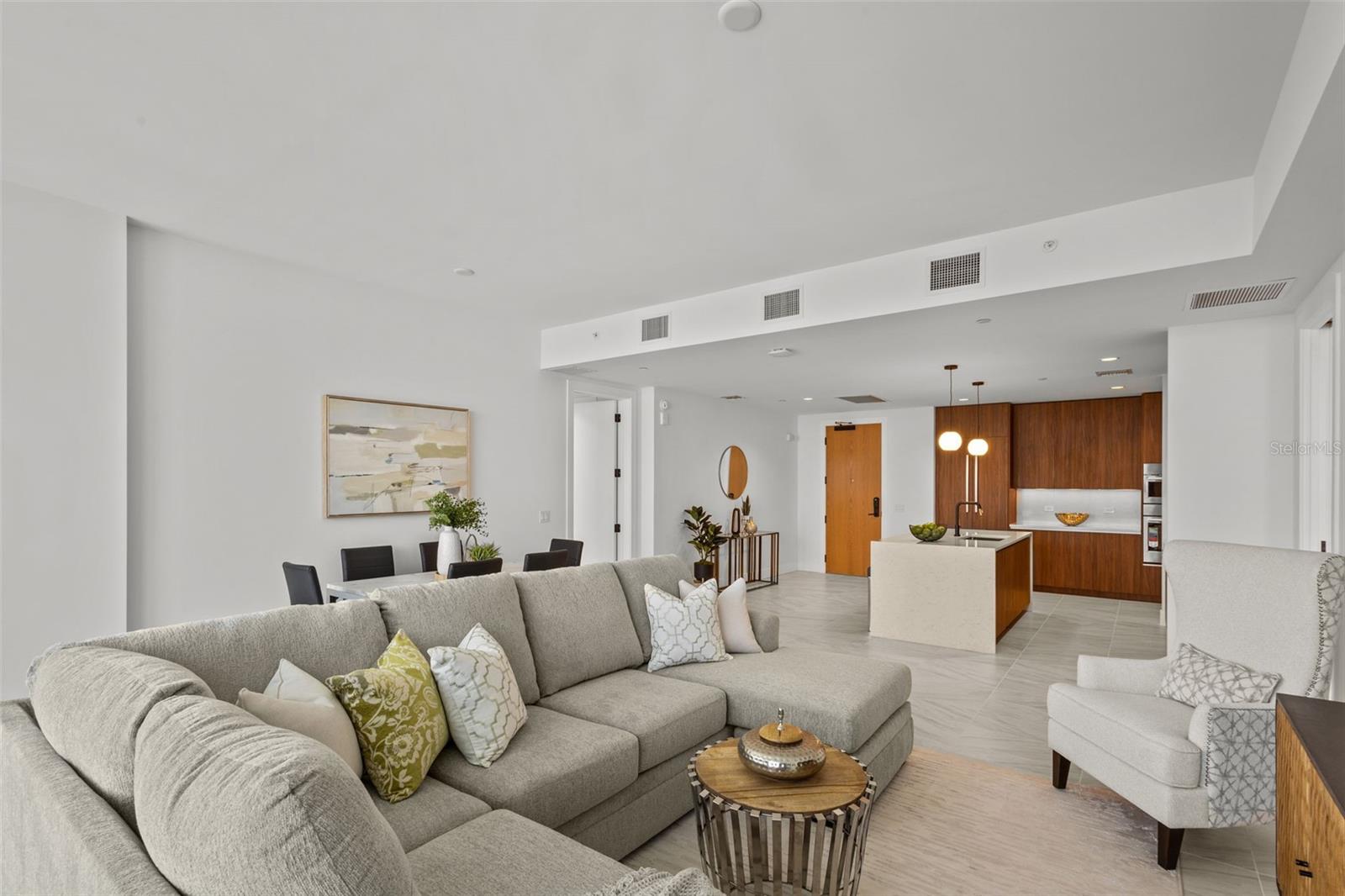 Image 10 of 45 For 777 3rd Avenue N 1504