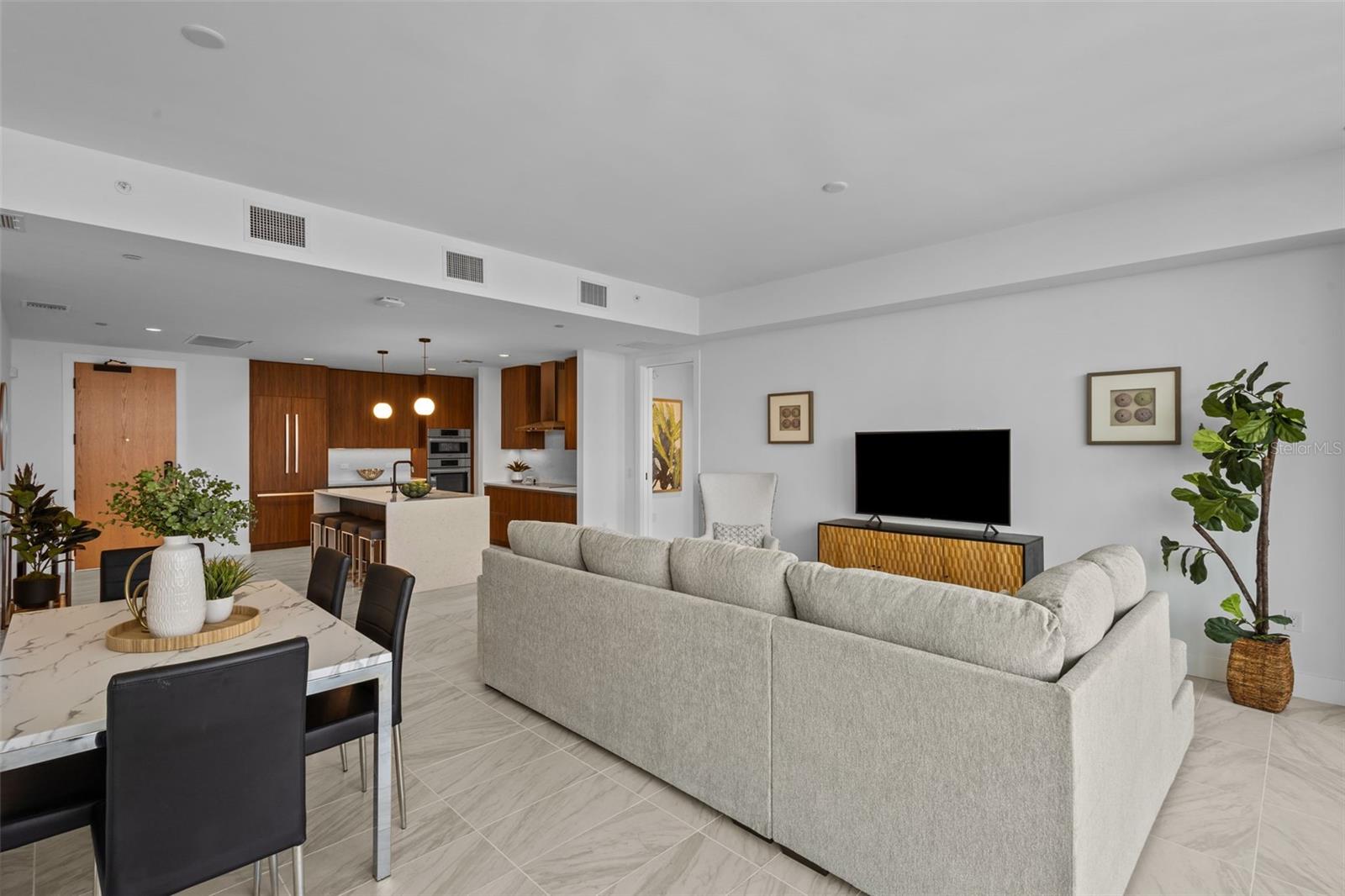 Image 9 of 45 For 777 3rd Avenue N 1504