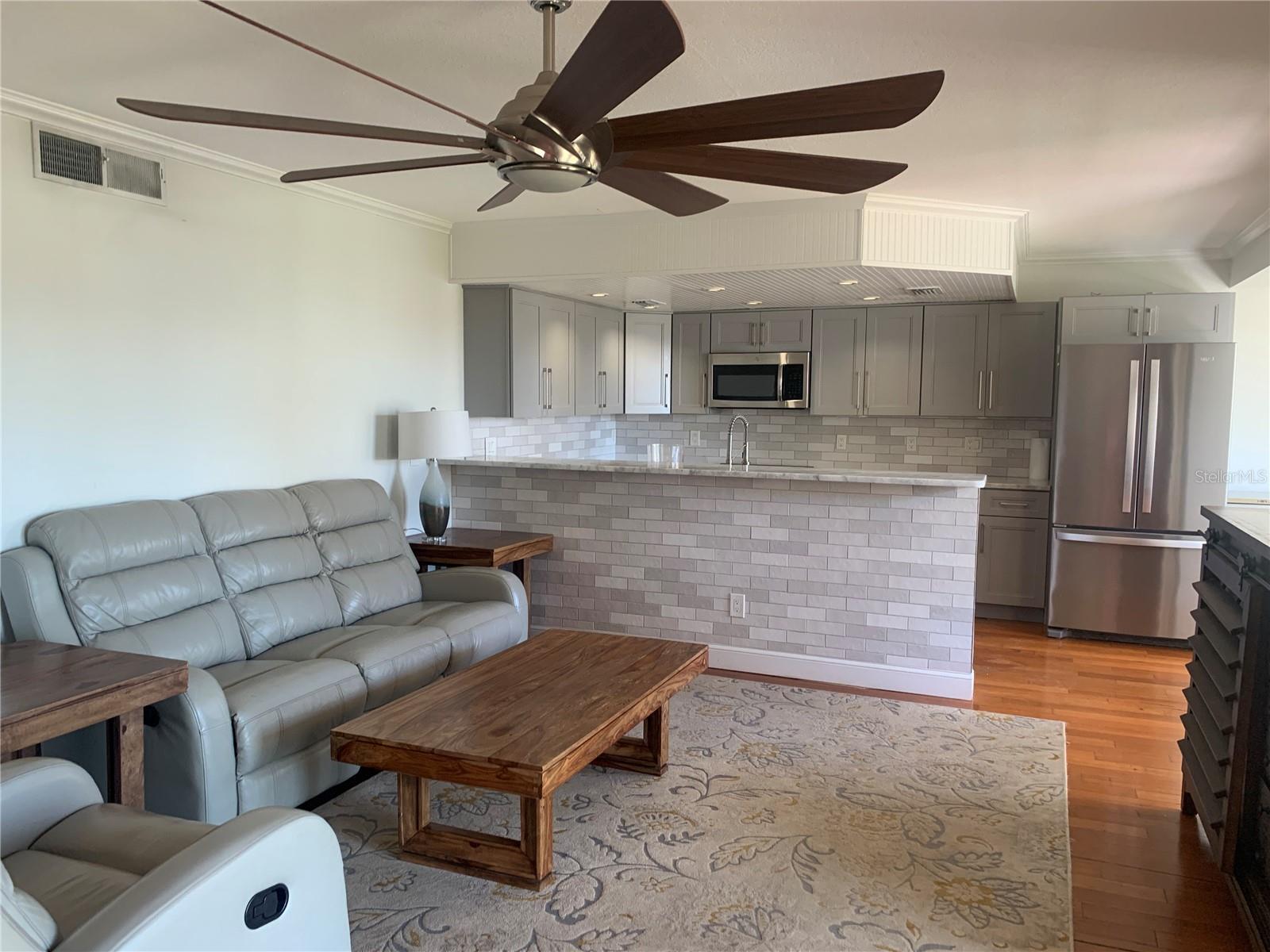 Image 16 of 26 For 1125 Pinellas Bayway S 205