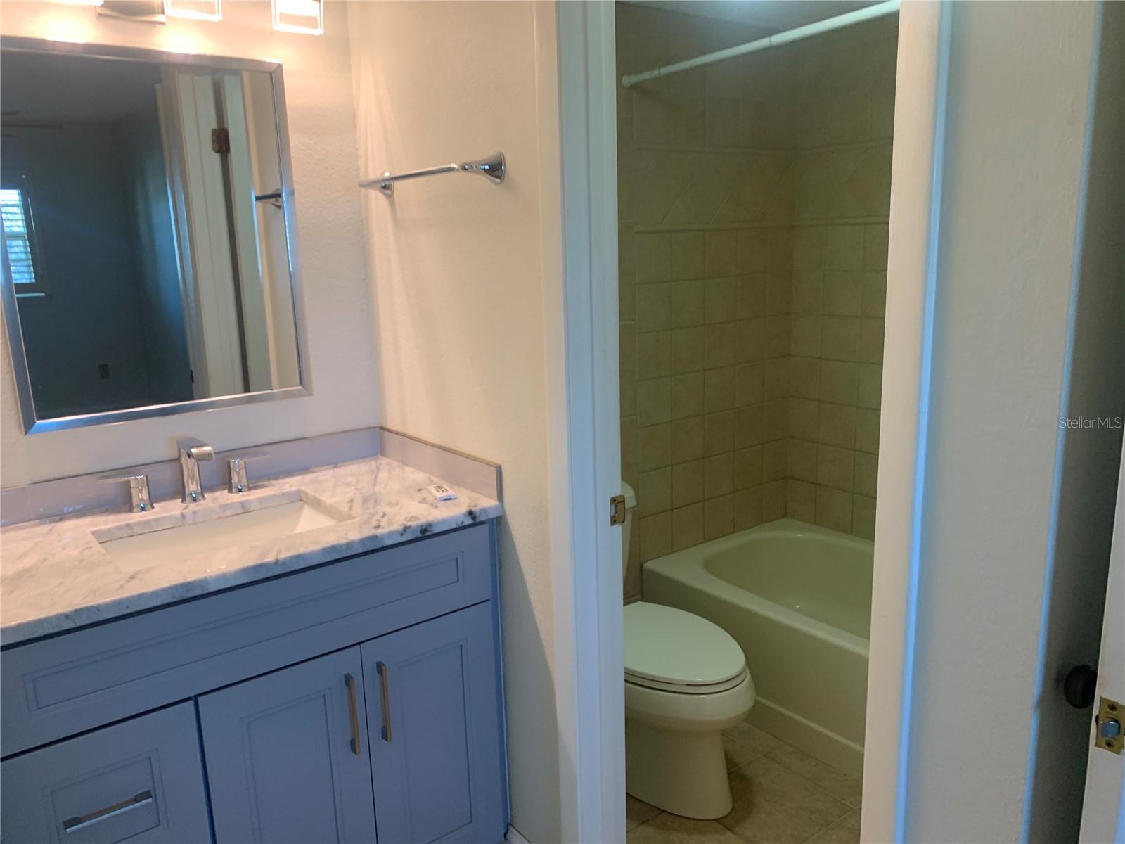 Image 21 of 26 For 1125 Pinellas Bayway S 205