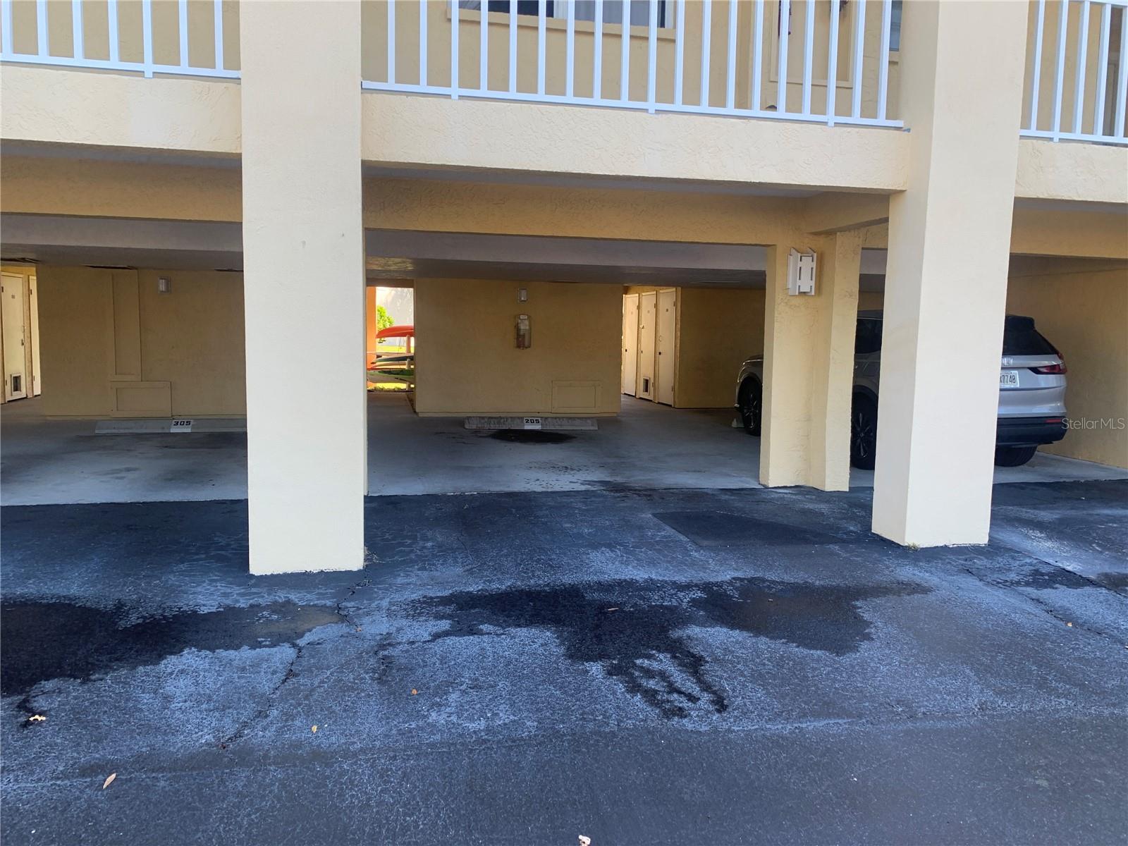 Image 8 of 26 For 1125 Pinellas Bayway S 205