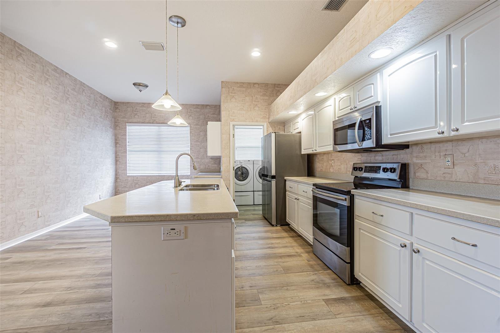 Image 2 of 38 For 12124 94th Way