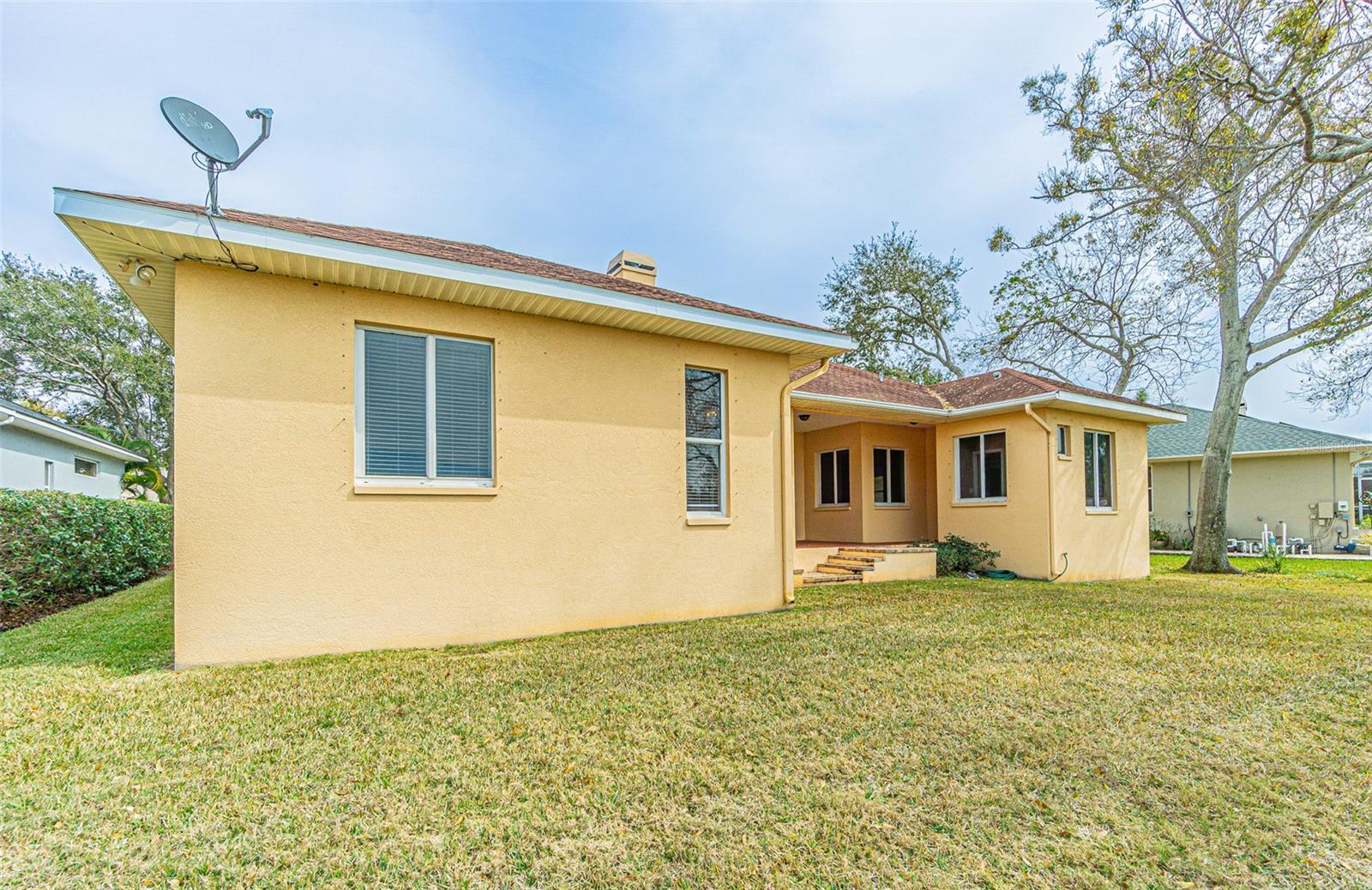 Image 23 of 38 For 12124 94th Way