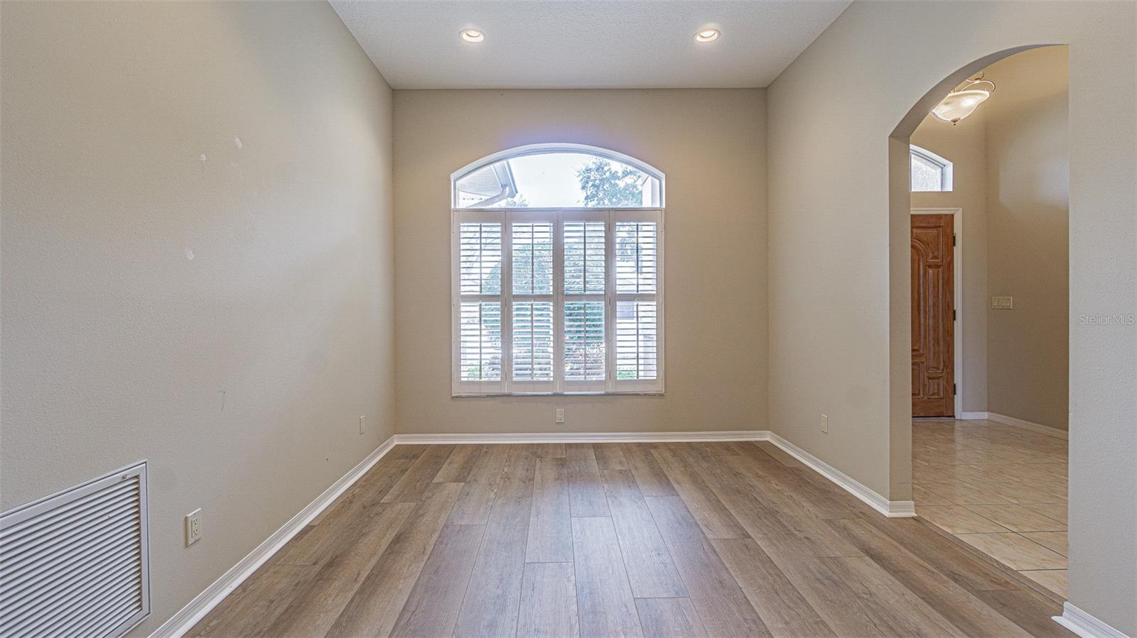 Image 7 of 38 For 12124 94th Way