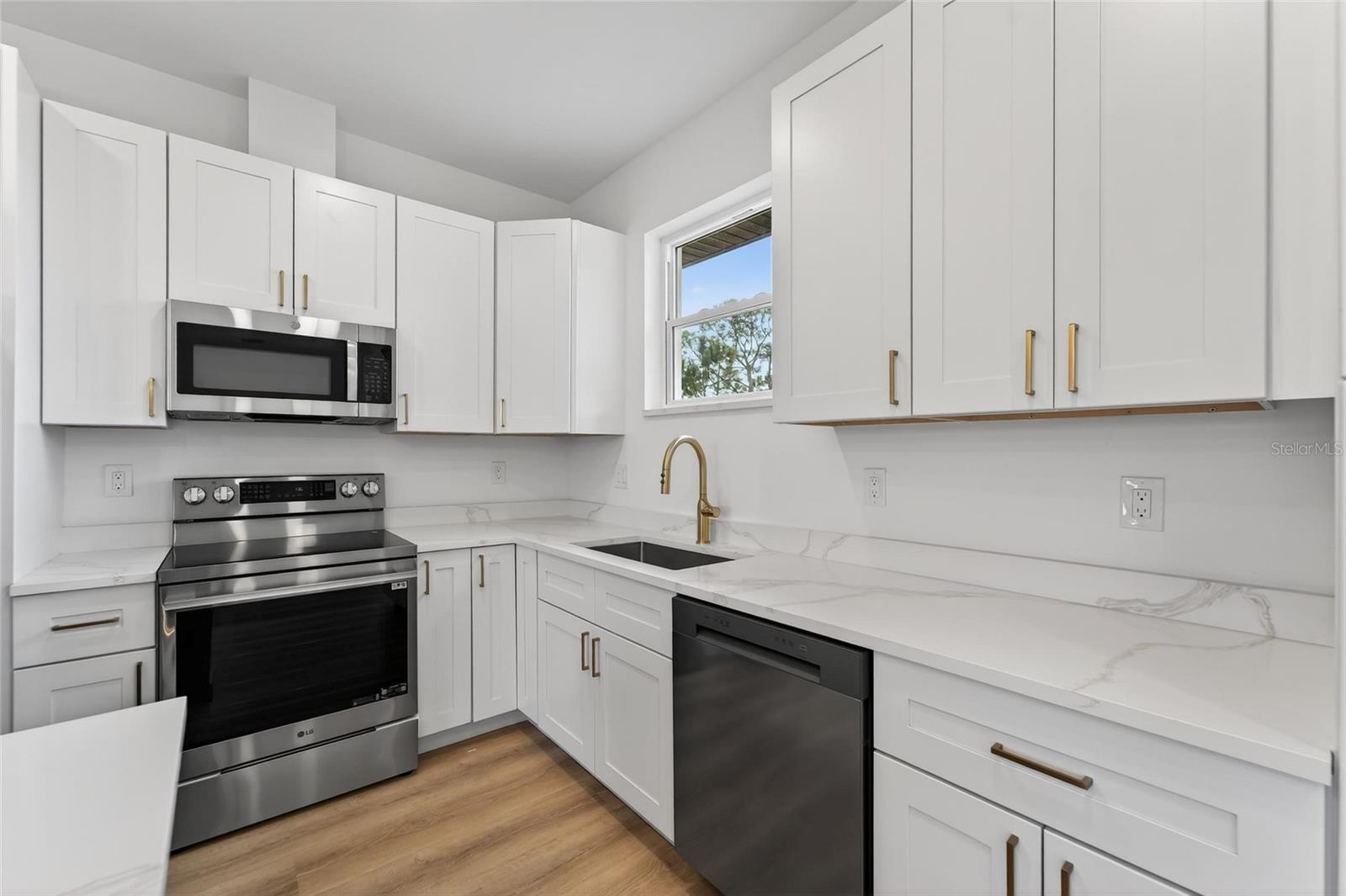 Image 21 of 77 For 14242 Ingraham Boulevard