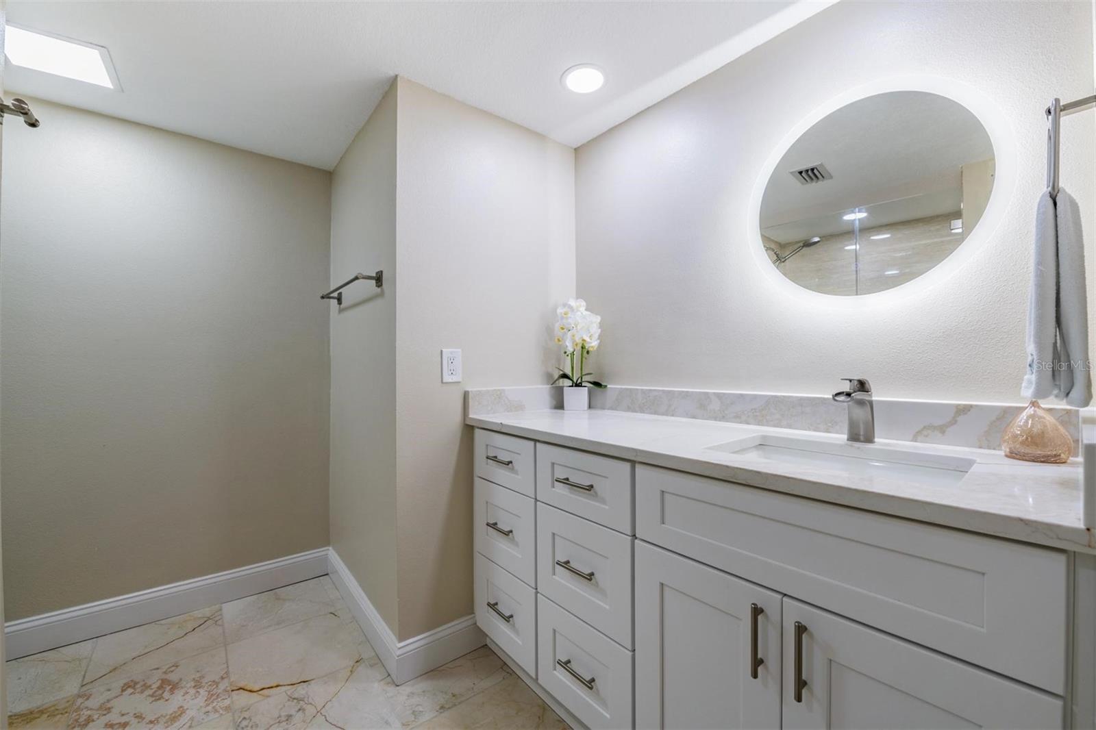 Listing photo id 20 for 1400 Gulf Boulevard 109