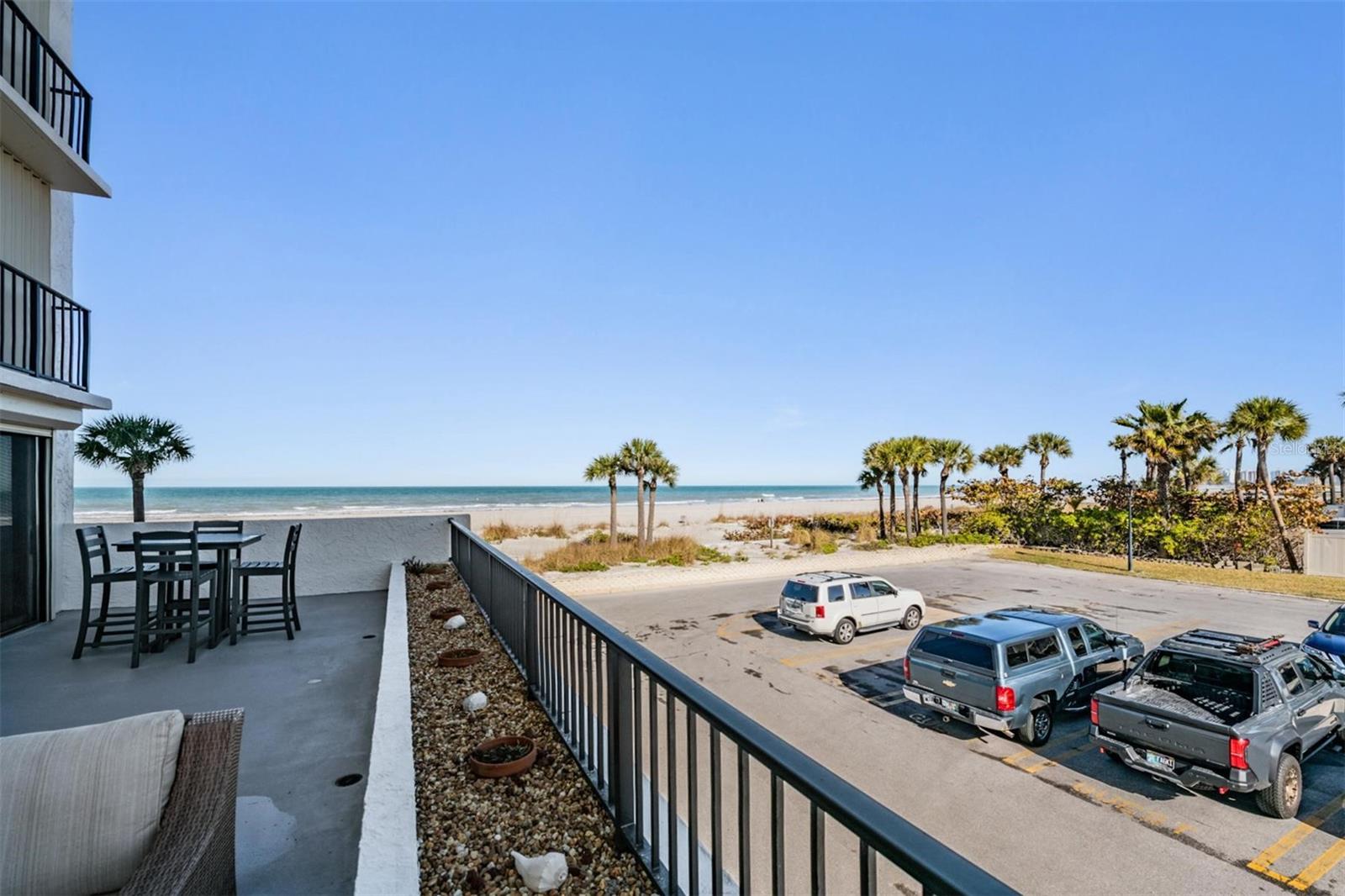 Listing photo id 28 for 1400 Gulf Boulevard 109