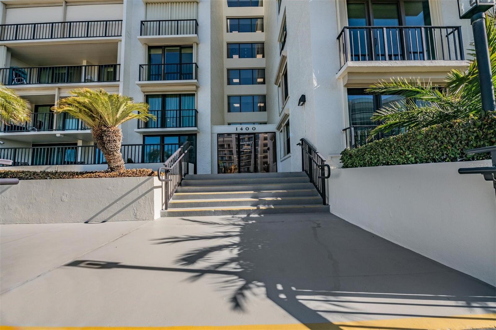 Listing photo id 34 for 1400 Gulf Boulevard 109