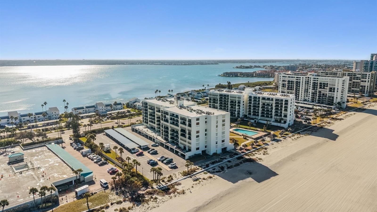 Listing photo id 41 for 1400 Gulf Boulevard 109