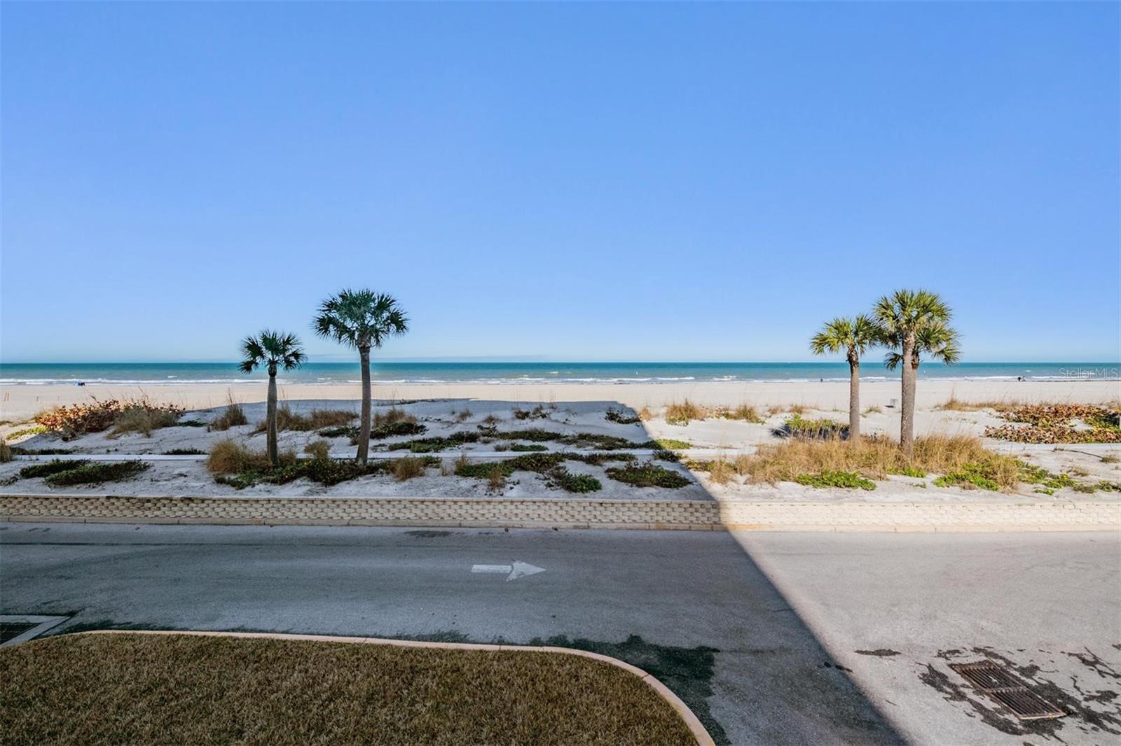 Listing photo id 45 for 1400 Gulf Boulevard 109