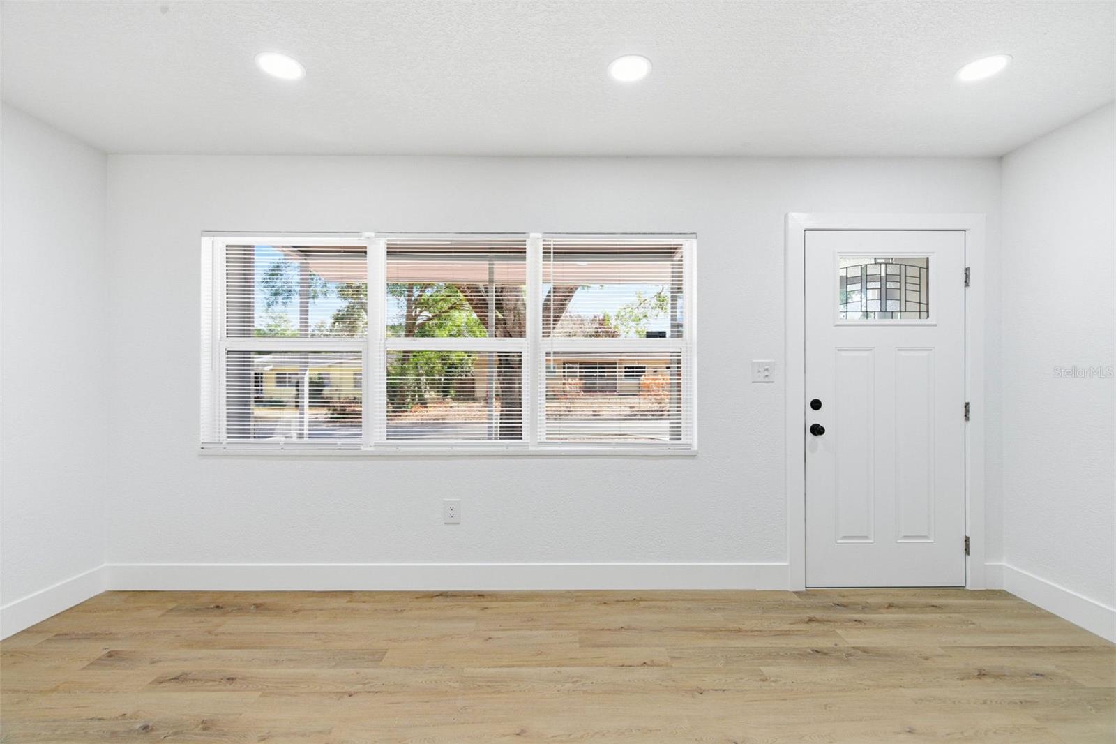 Image 14 of 58 For 304 Forest Park Avenue