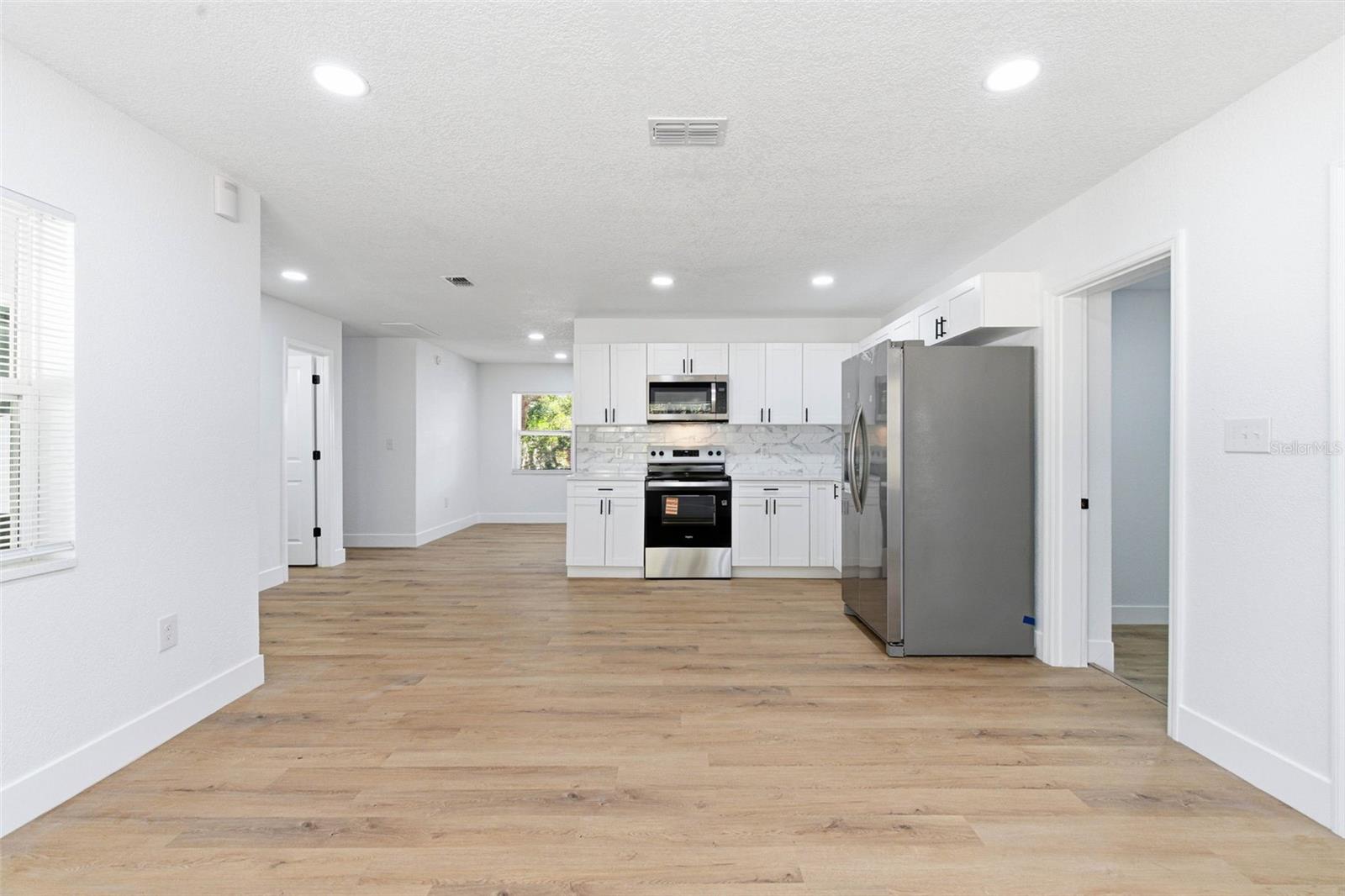 Image 22 of 58 For 304 Forest Park Avenue