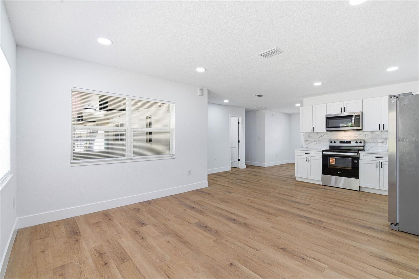 Image 23 of 58 For 304 Forest Park Avenue