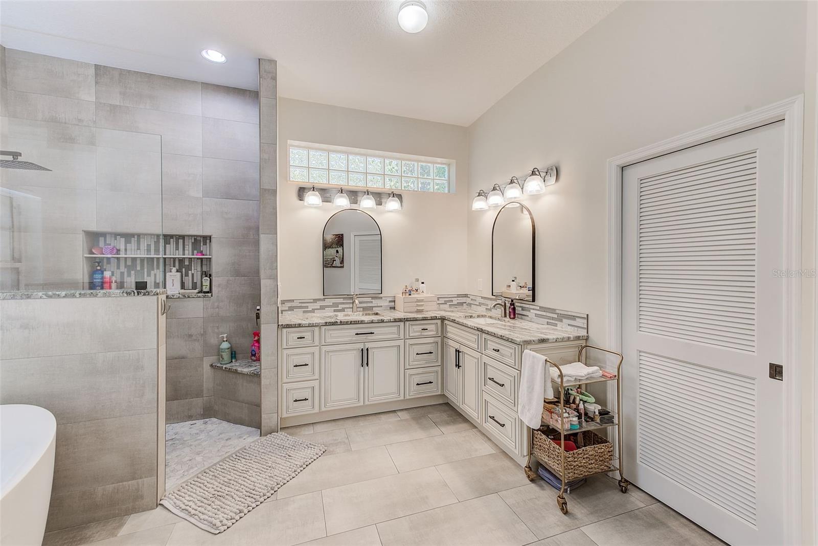 Image 30 of 76 For 7462 Watersilk Drive N