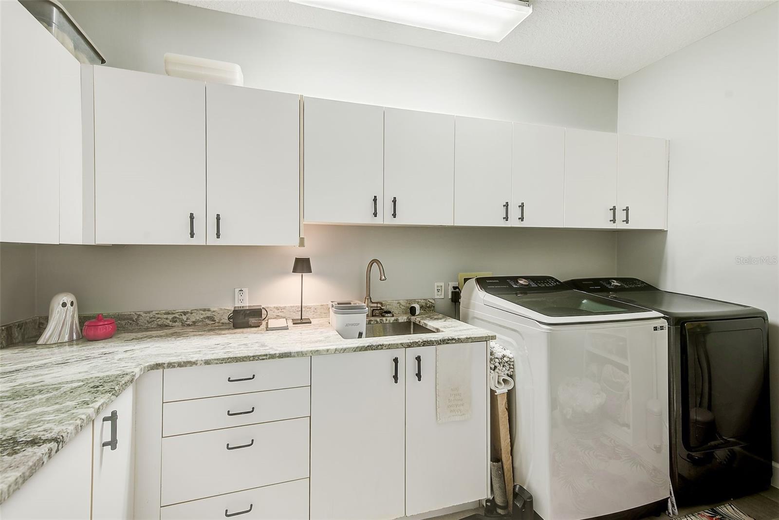 Image 38 of 76 For 7462 Watersilk Drive N