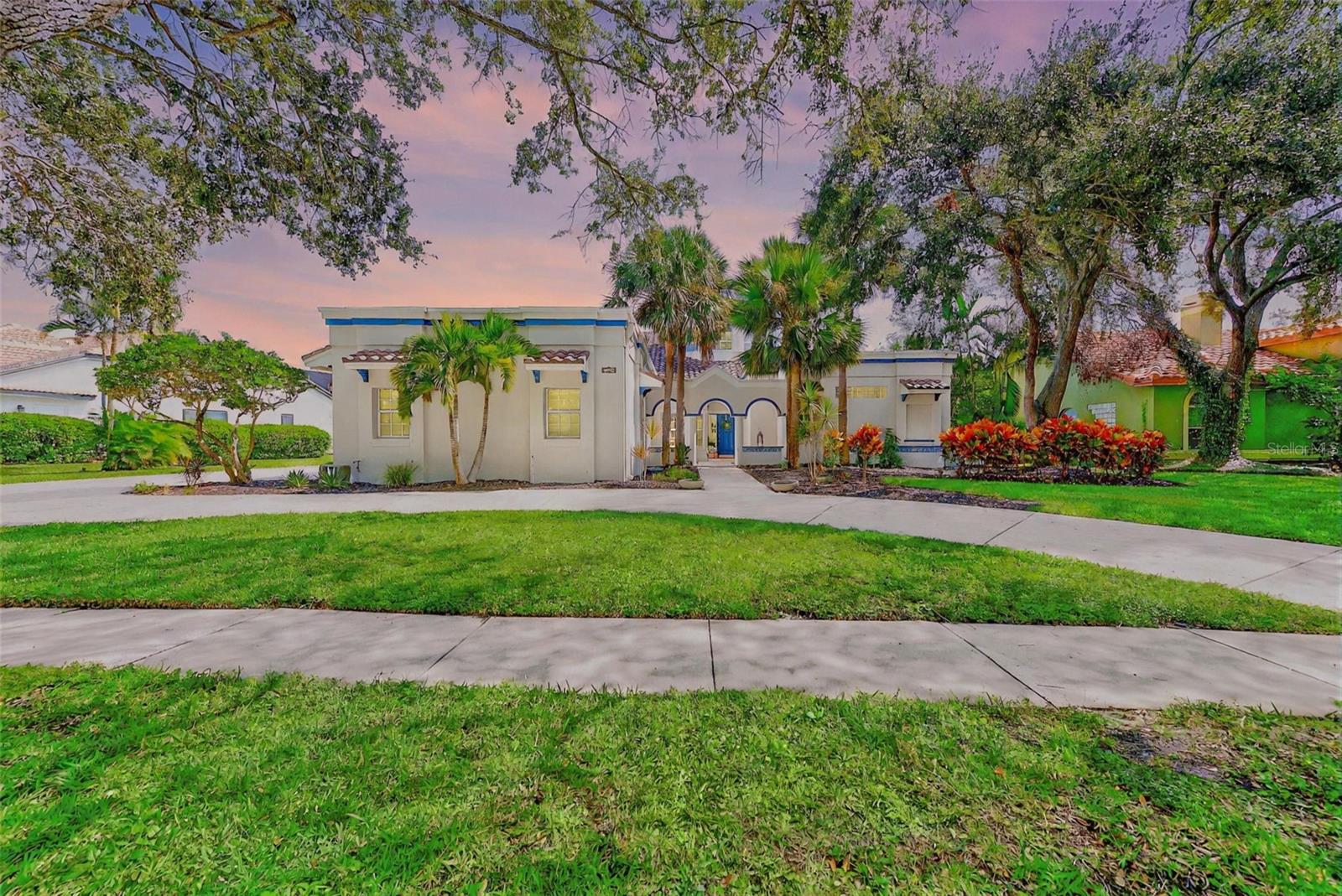 Image 4 of 76 For 7462 Watersilk Drive N