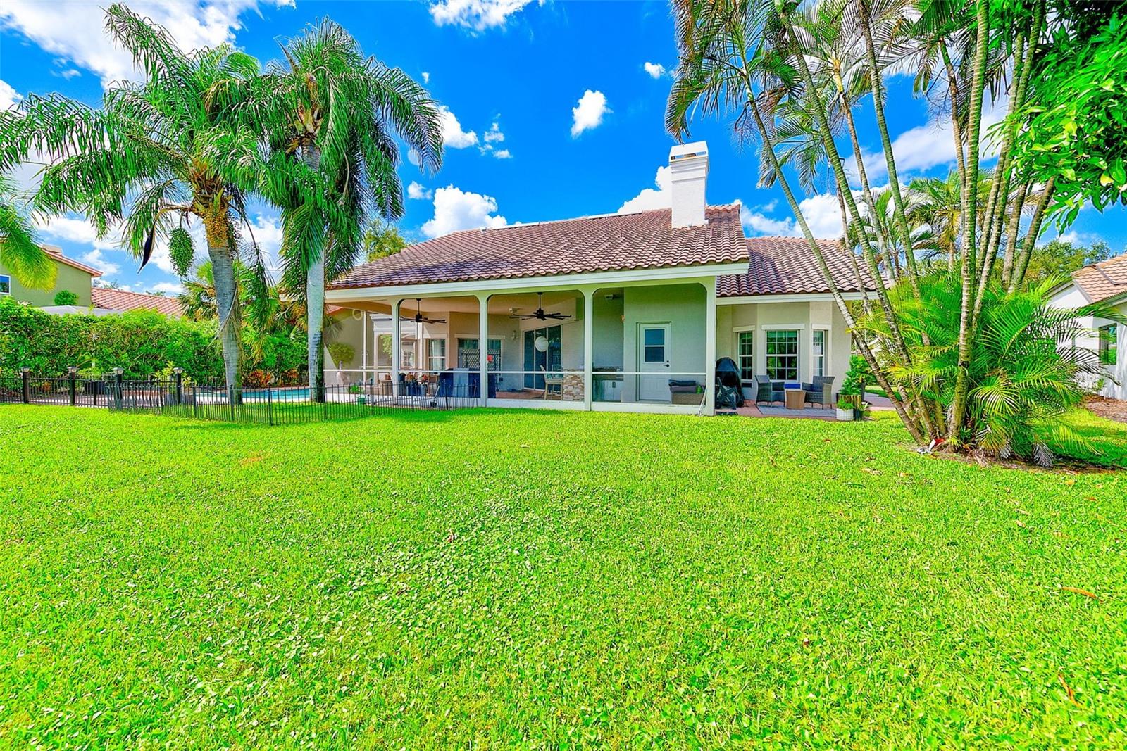 Image 43 of 76 For 7462 Watersilk Drive N