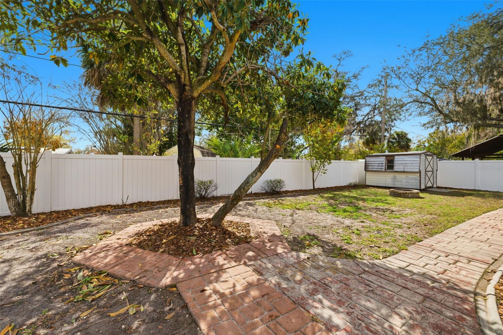 Image 32 of 47 For 908 Hardy Drive