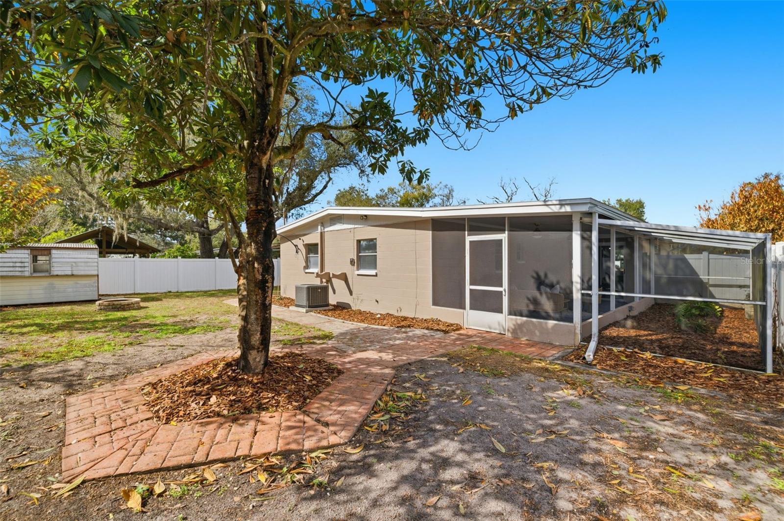 Image 33 of 47 For 908 Hardy Drive