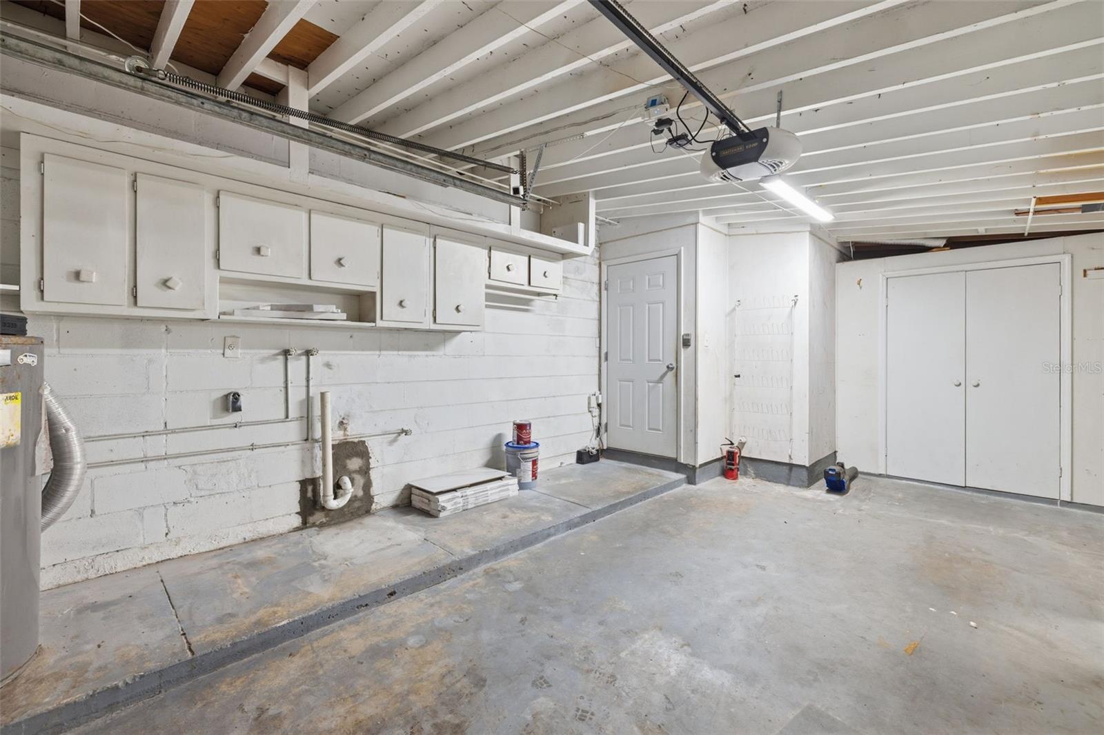 Image 38 of 47 For 908 Hardy Drive