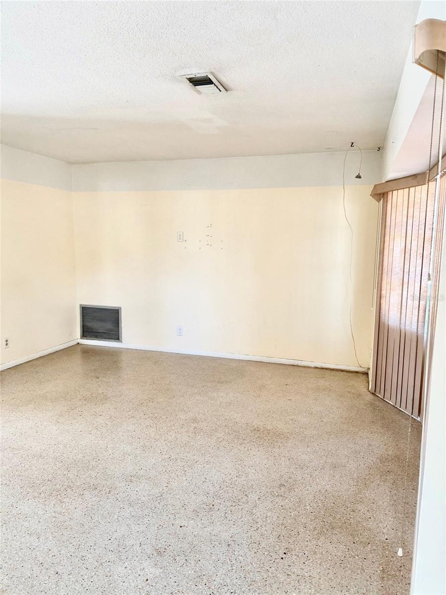 Image 2 of 9 For 2612 68th Avenue N