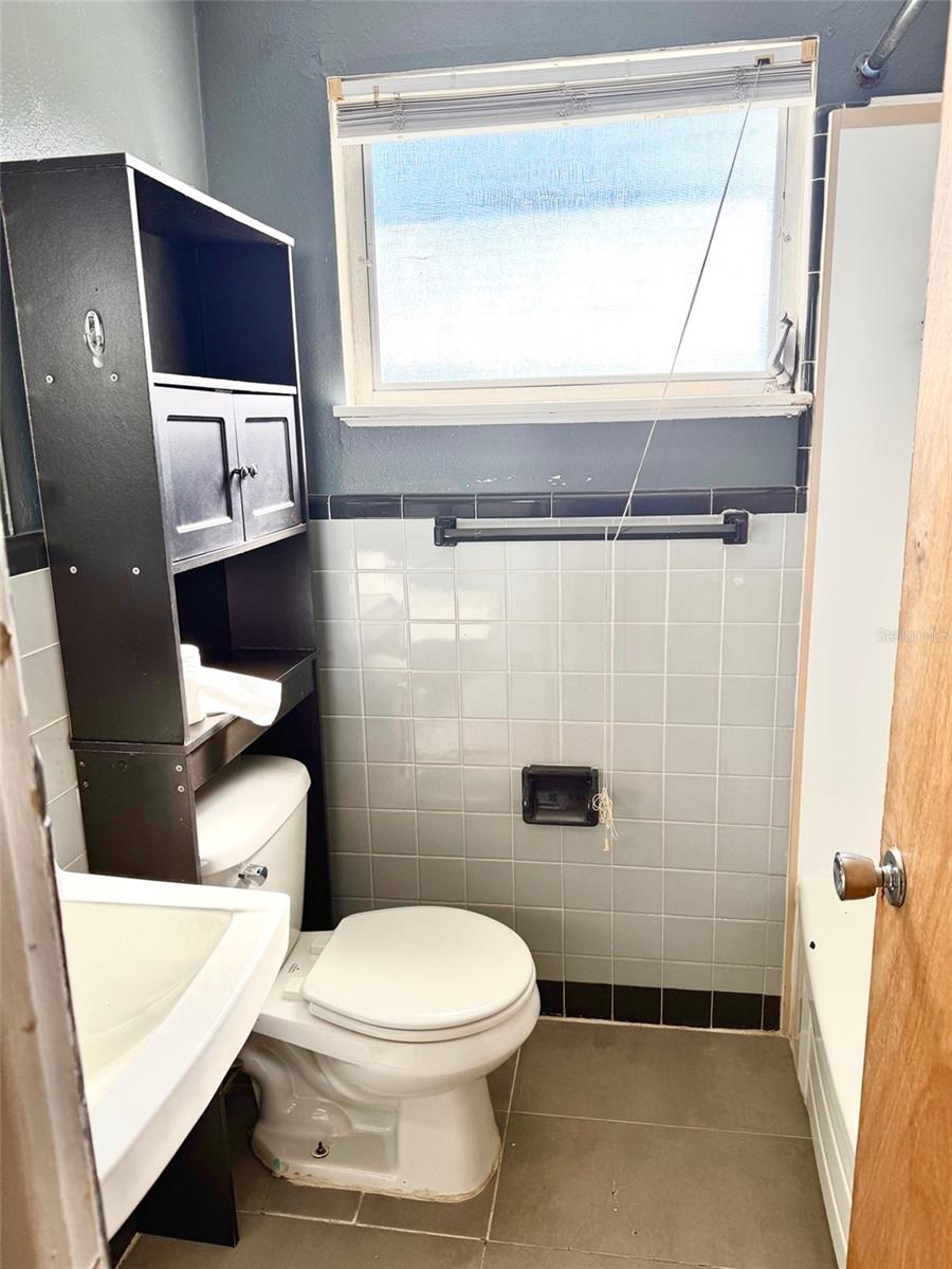 Image 7 of 9 For 2612 68th Avenue N