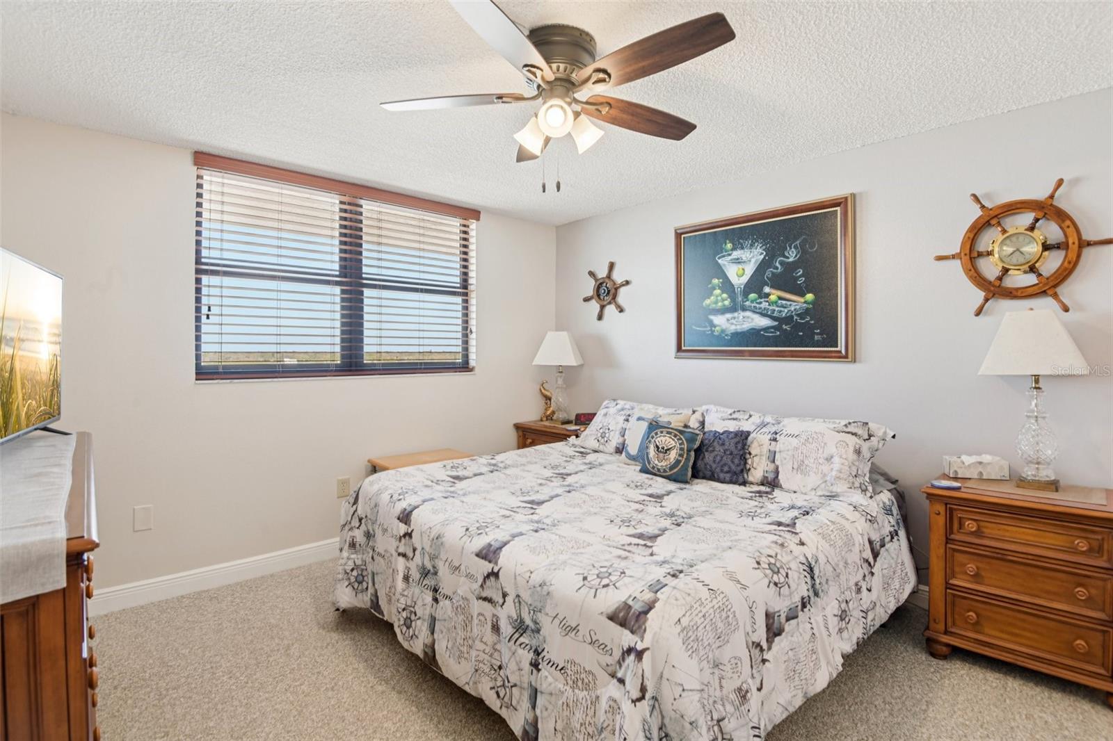 Listing photo id 13 for 18304 Gulf Boulevard 607