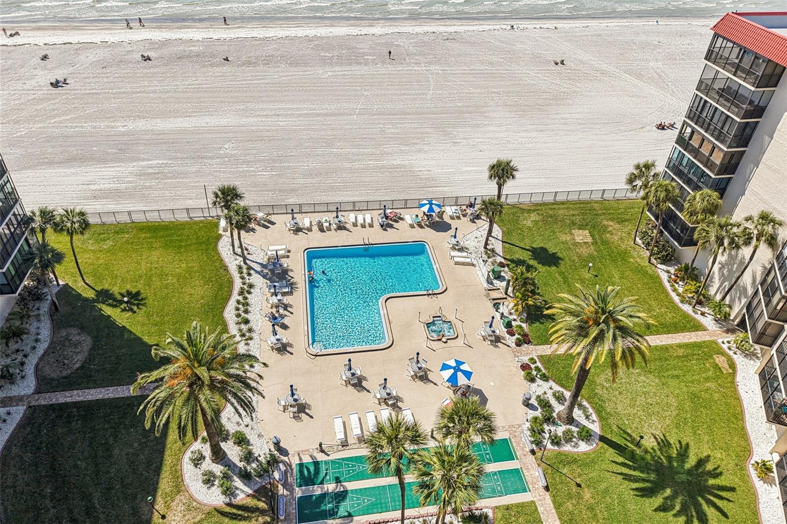 Listing photo id 22 for 18304 Gulf Boulevard 607