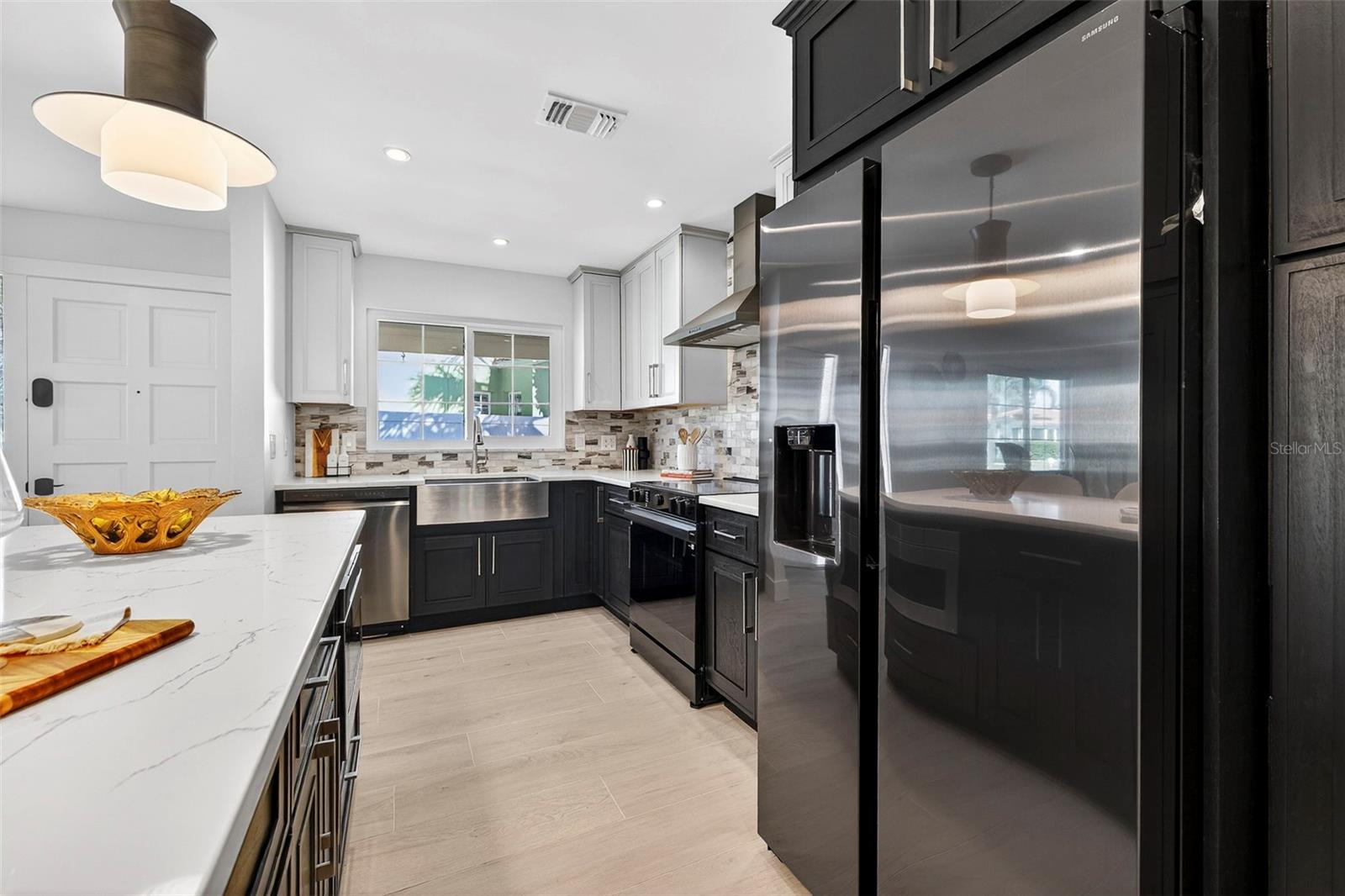 Image 12 of 44 For 16611 Gulf Boulevard