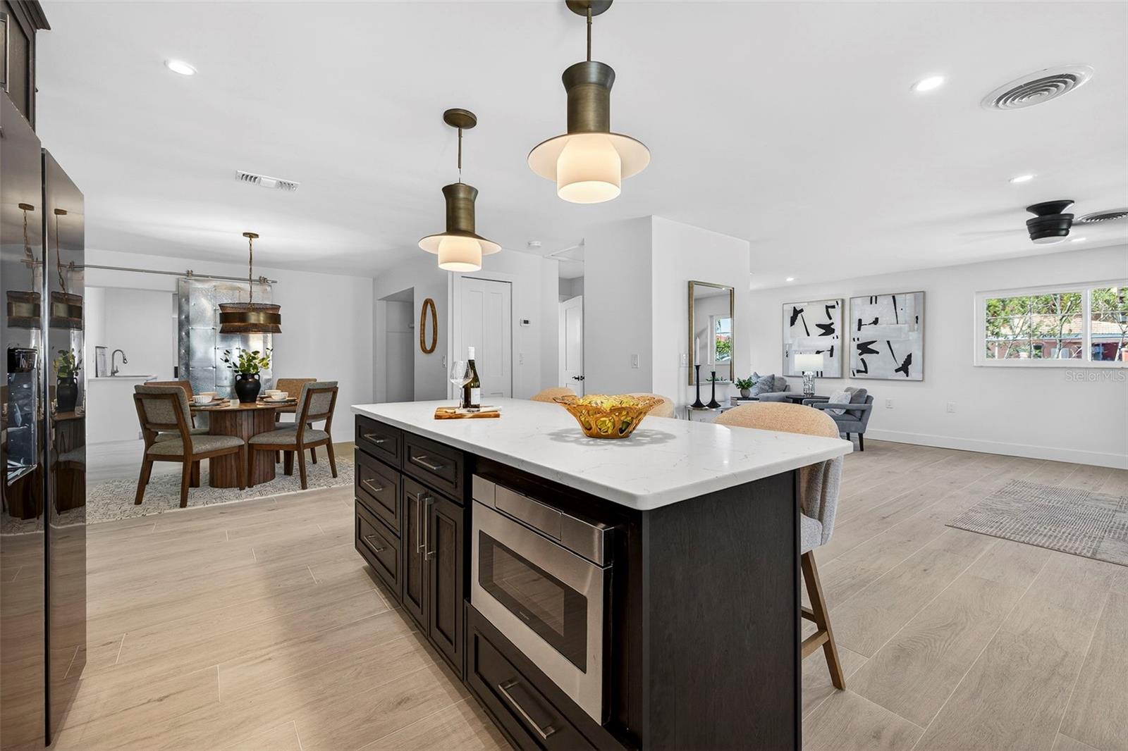 Image 13 of 44 For 16611 Gulf Boulevard