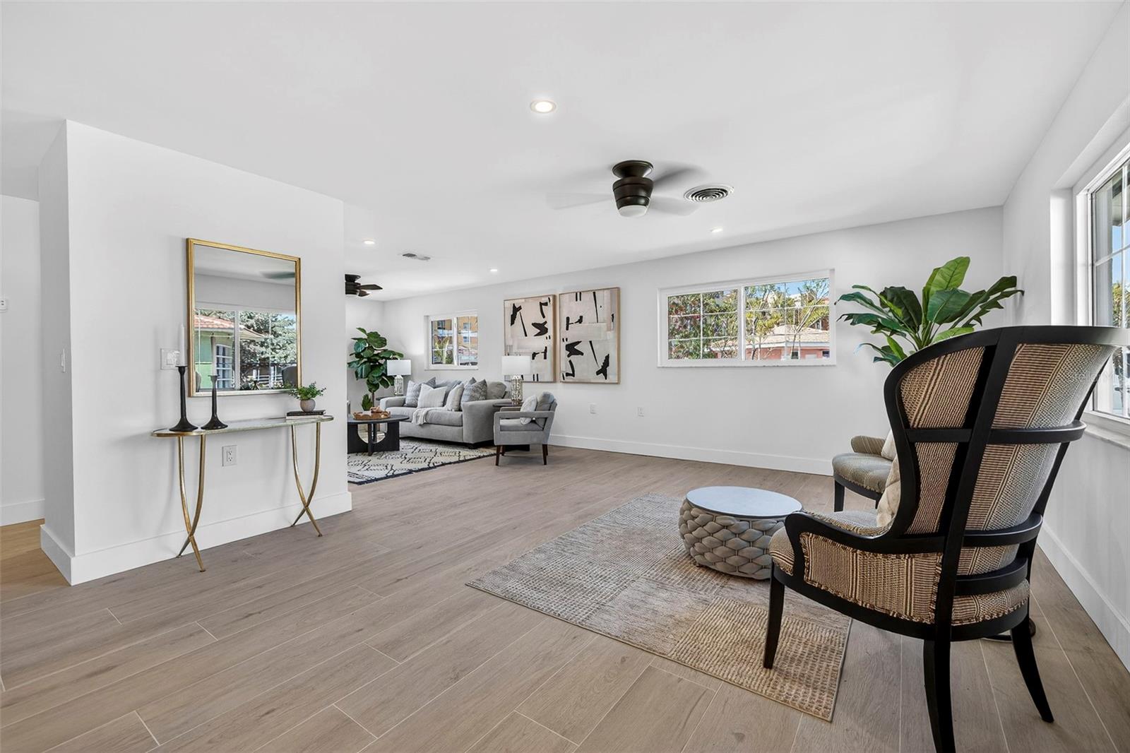 Image 21 of 44 For 16611 Gulf Boulevard