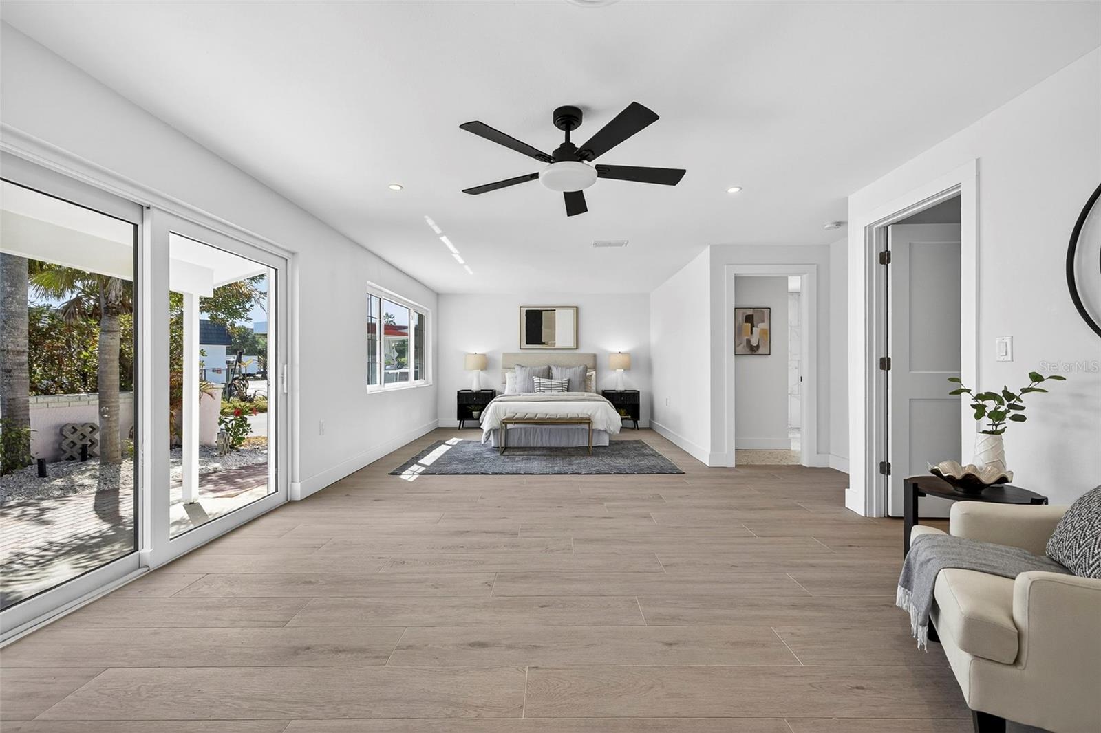 Image 25 of 44 For 16611 Gulf Boulevard