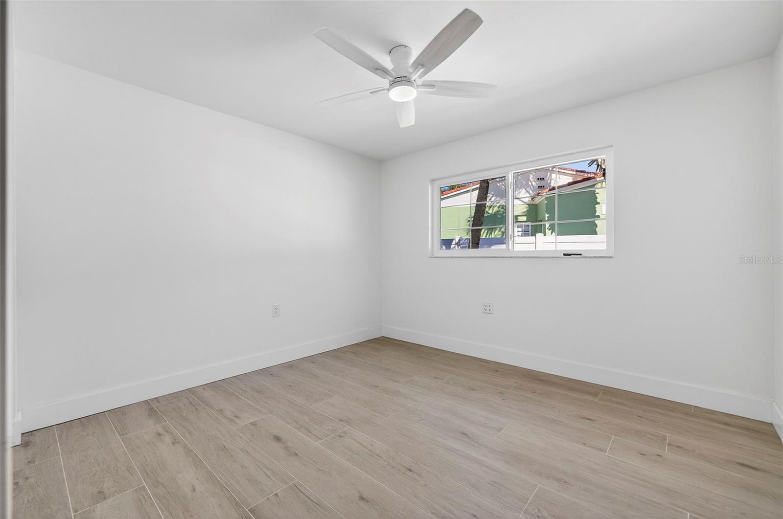 Image 30 of 44 For 16611 Gulf Boulevard