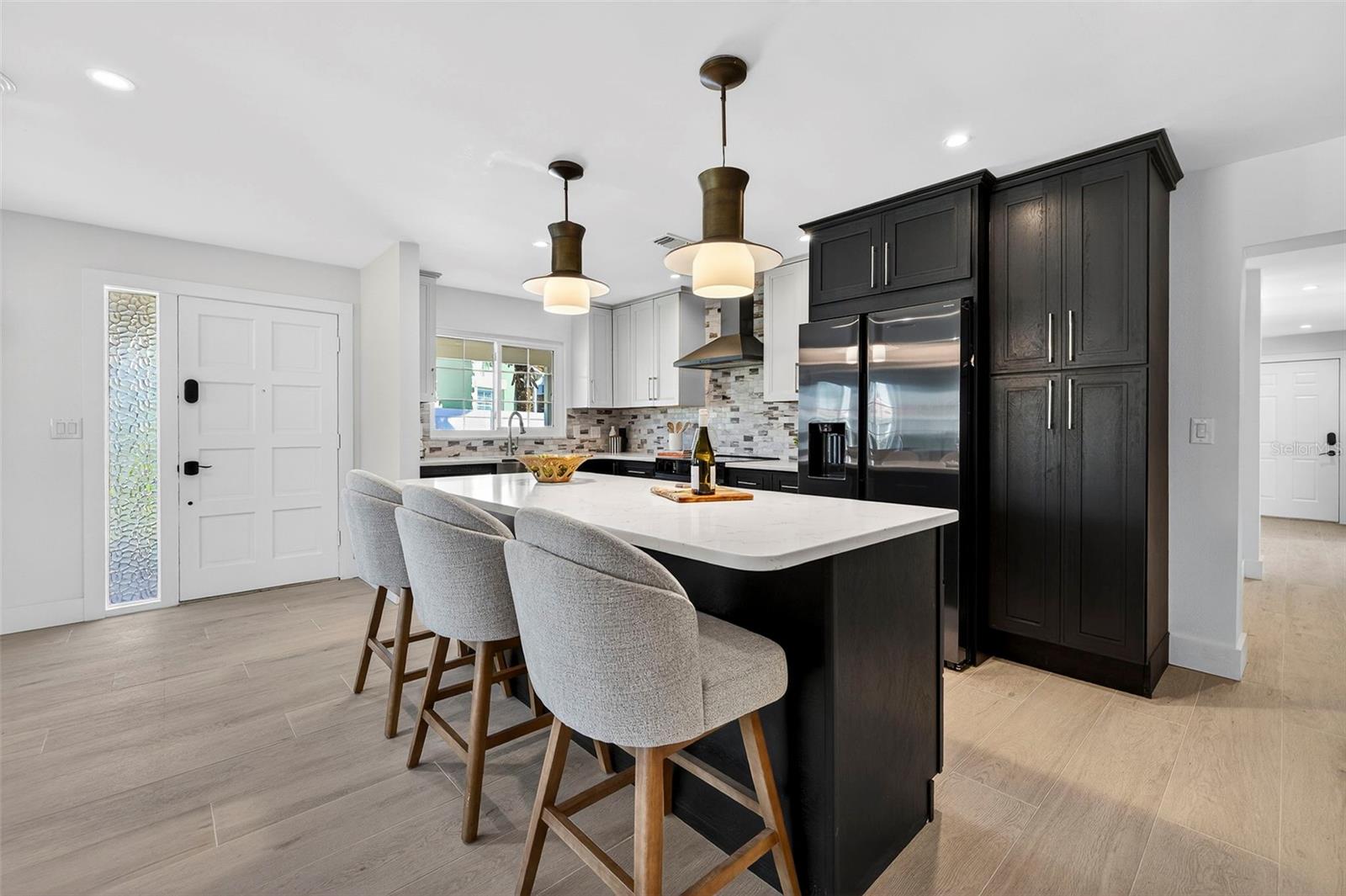 Image 8 of 44 For 16611 Gulf Boulevard