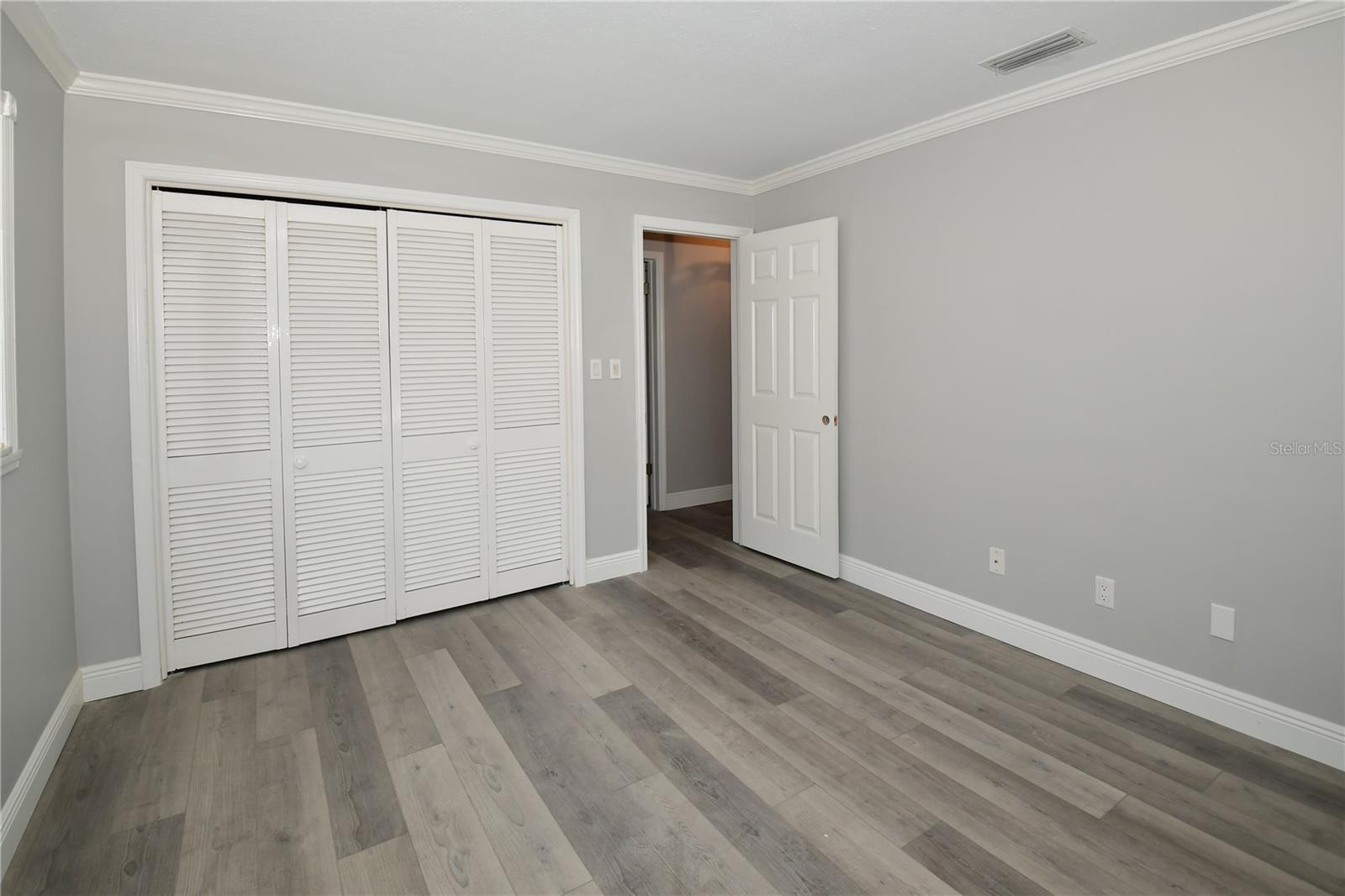 Image 18 of 53 For 6690 Burning Tree Drive