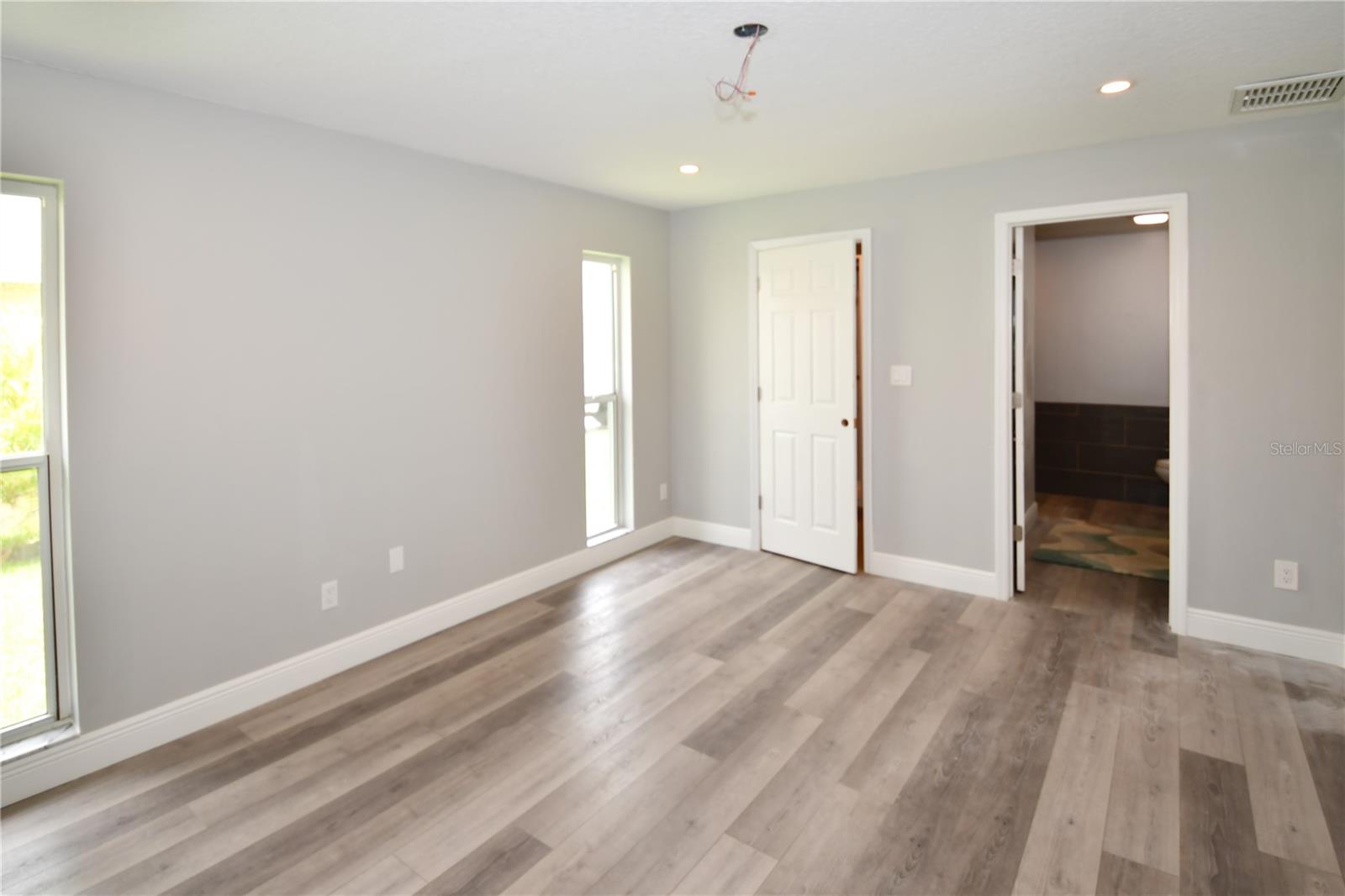 Image 23 of 53 For 6690 Burning Tree Drive