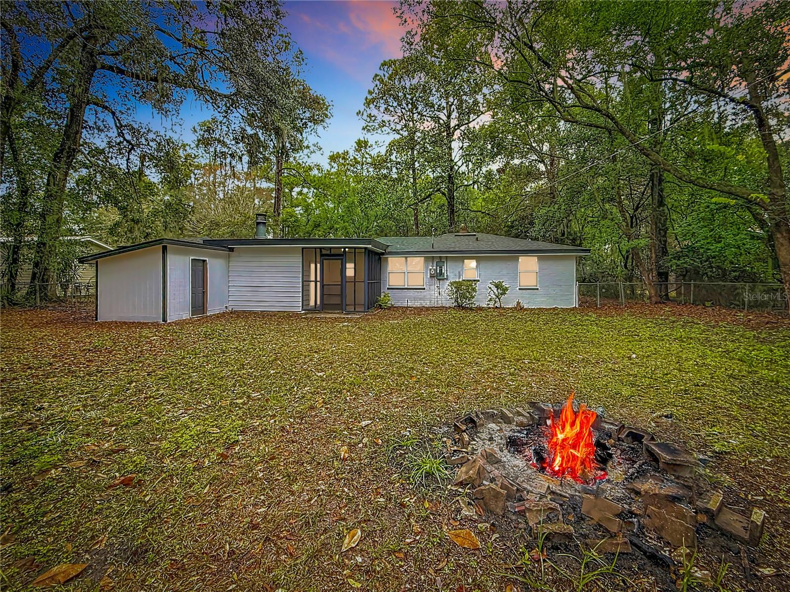 Image 2 of 40 For 1013 15th Avenue