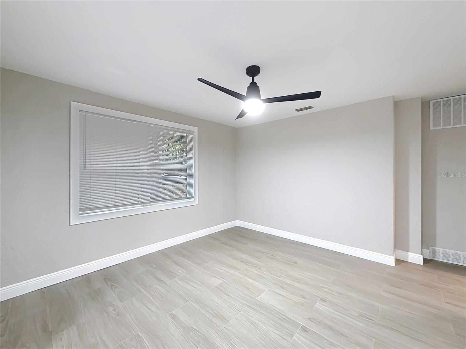 Image 33 of 40 For 1013 15th Avenue