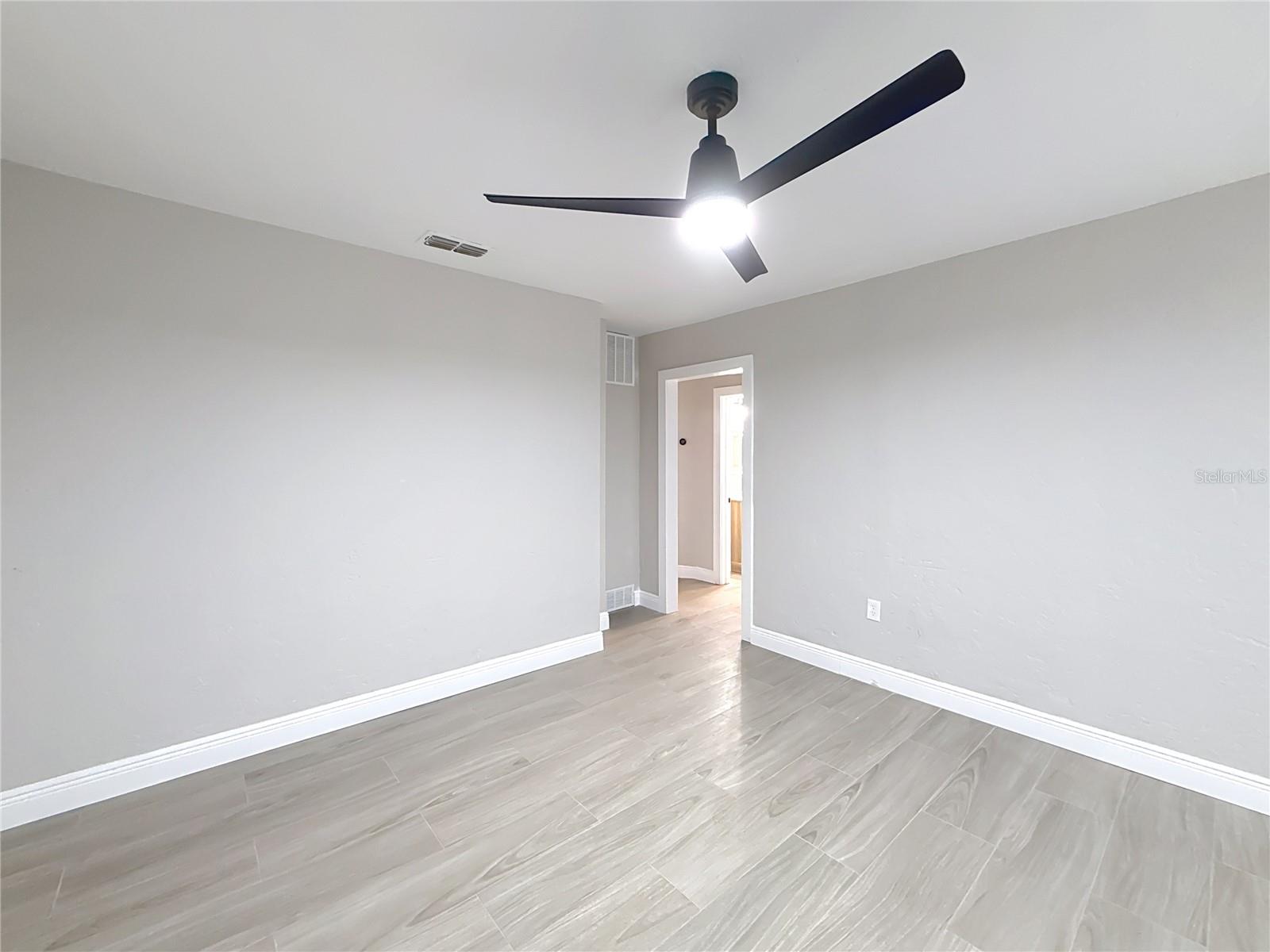 Image 34 of 40 For 1013 15th Avenue