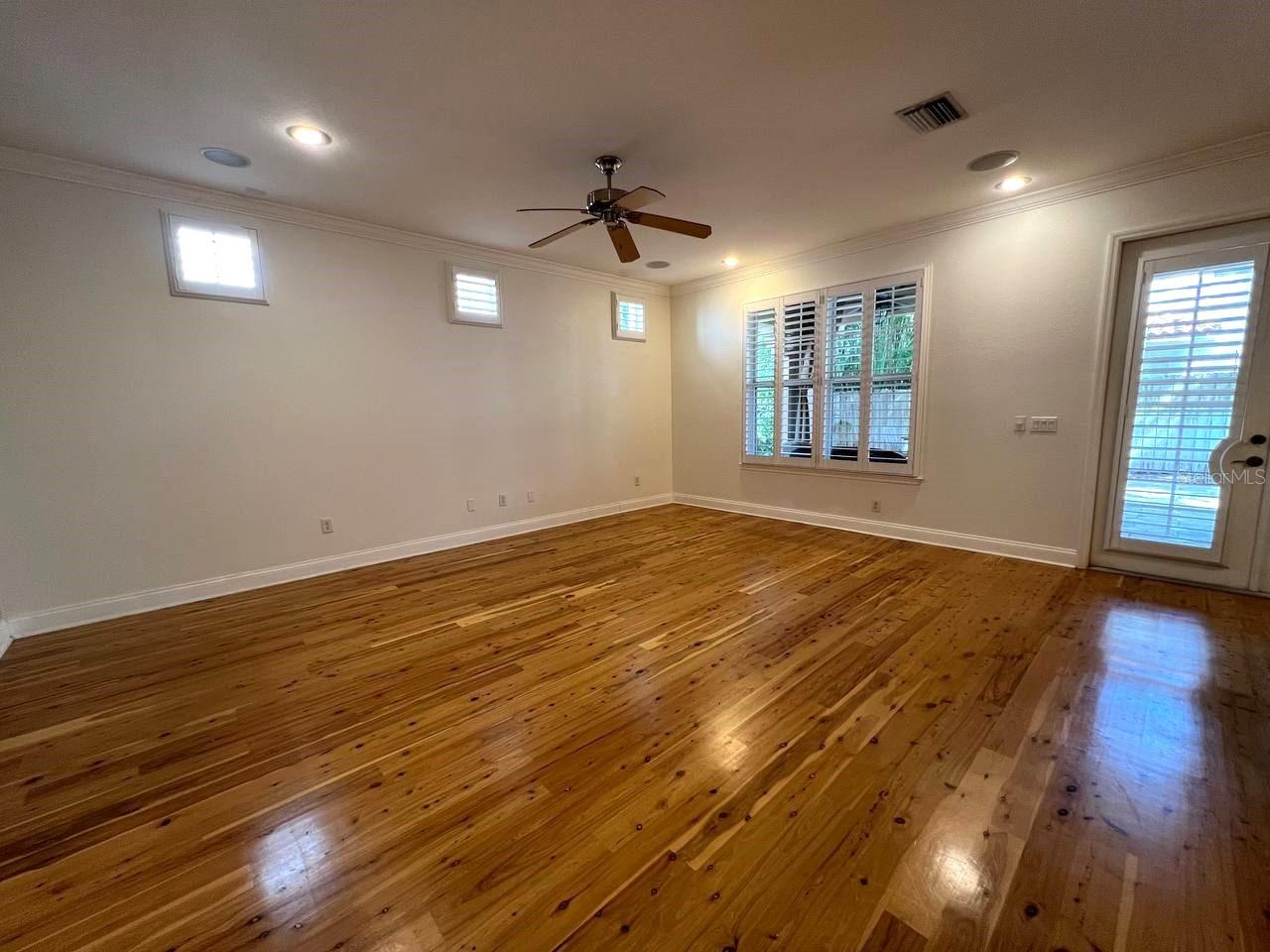 Image 10 of 20 For 3817 Tacon Street