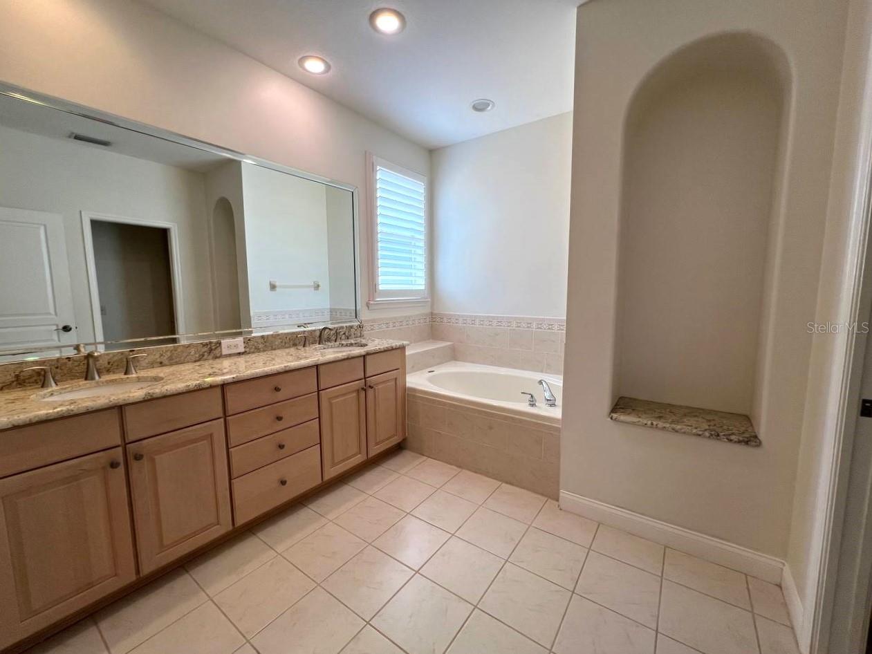 Image 18 of 20 For 3817 Tacon Street