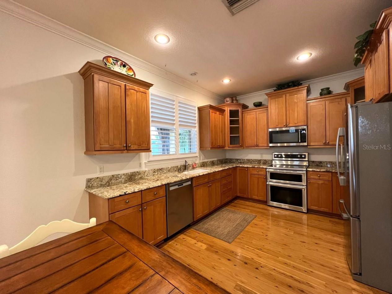 Image 5 of 20 For 3817 Tacon Street