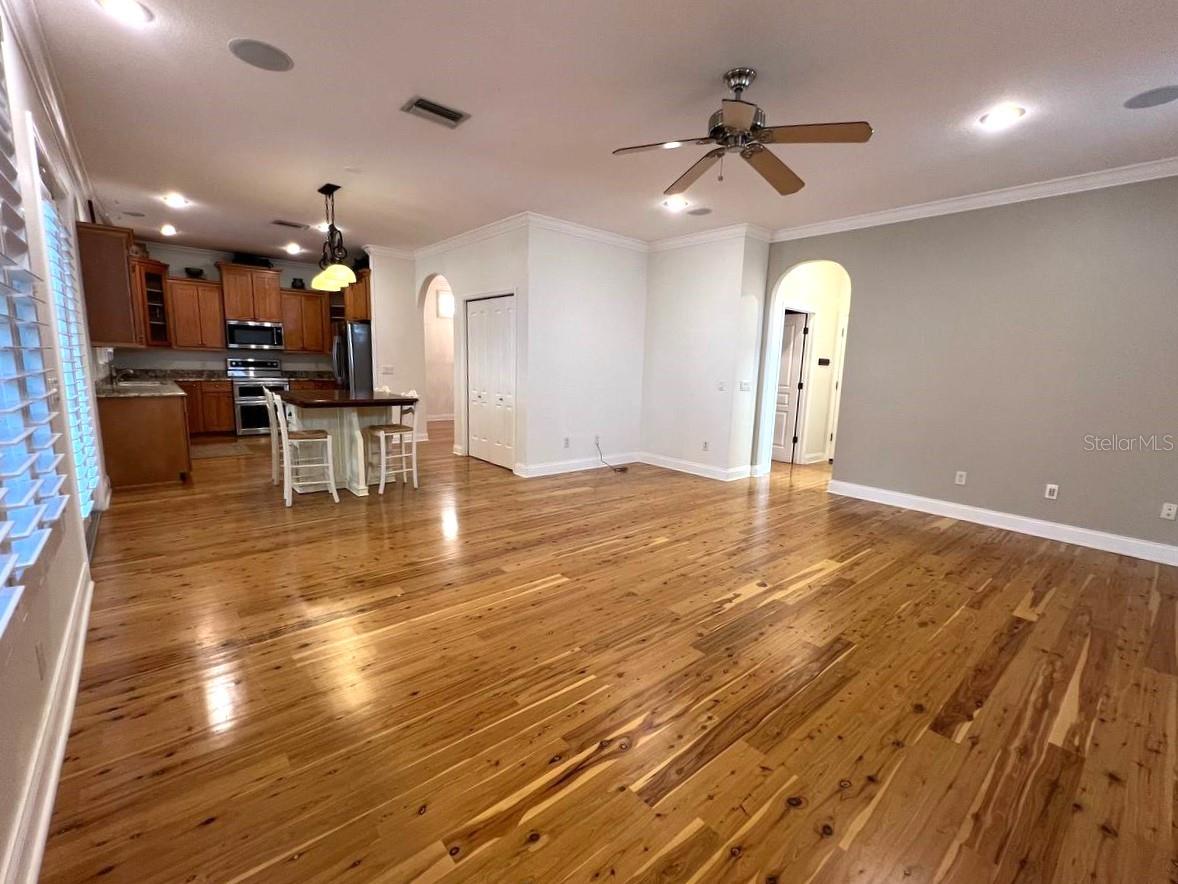 Image 8 of 20 For 3817 Tacon Street