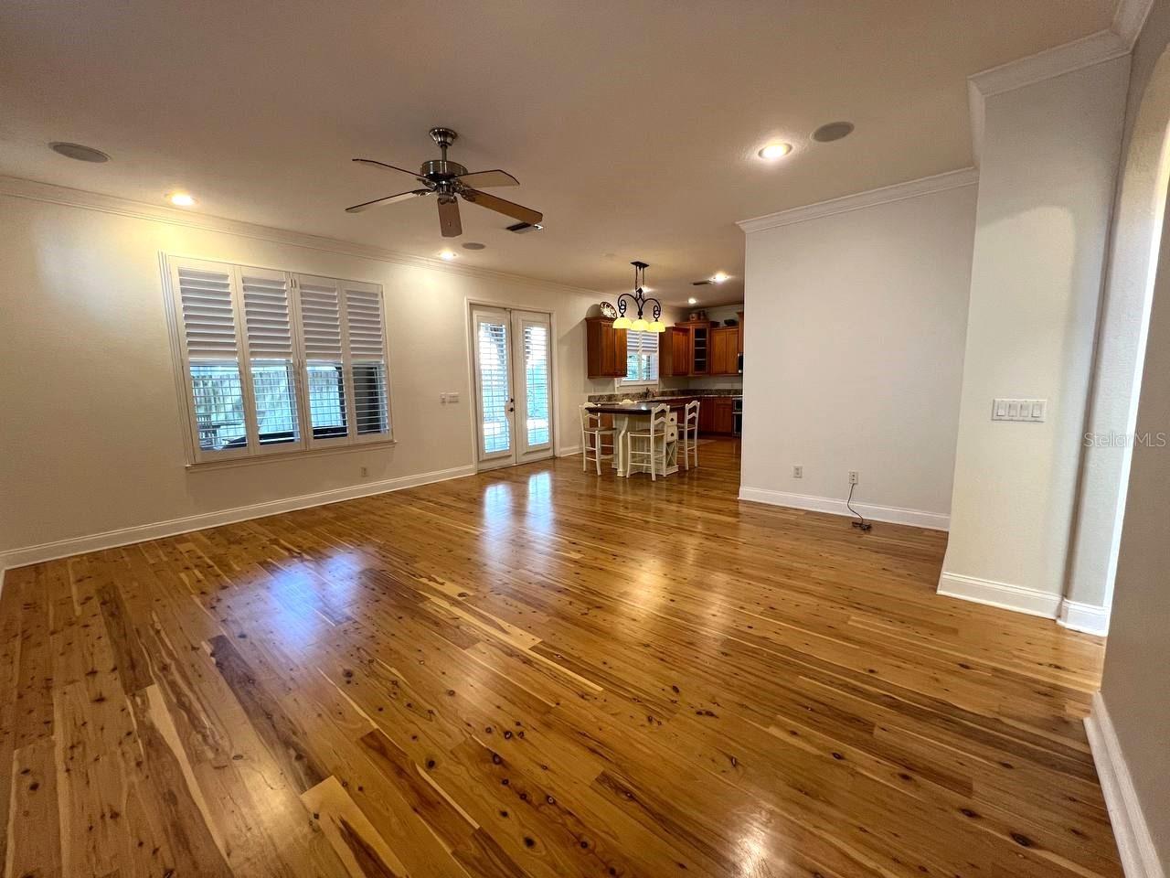 Image 9 of 20 For 3817 Tacon Street