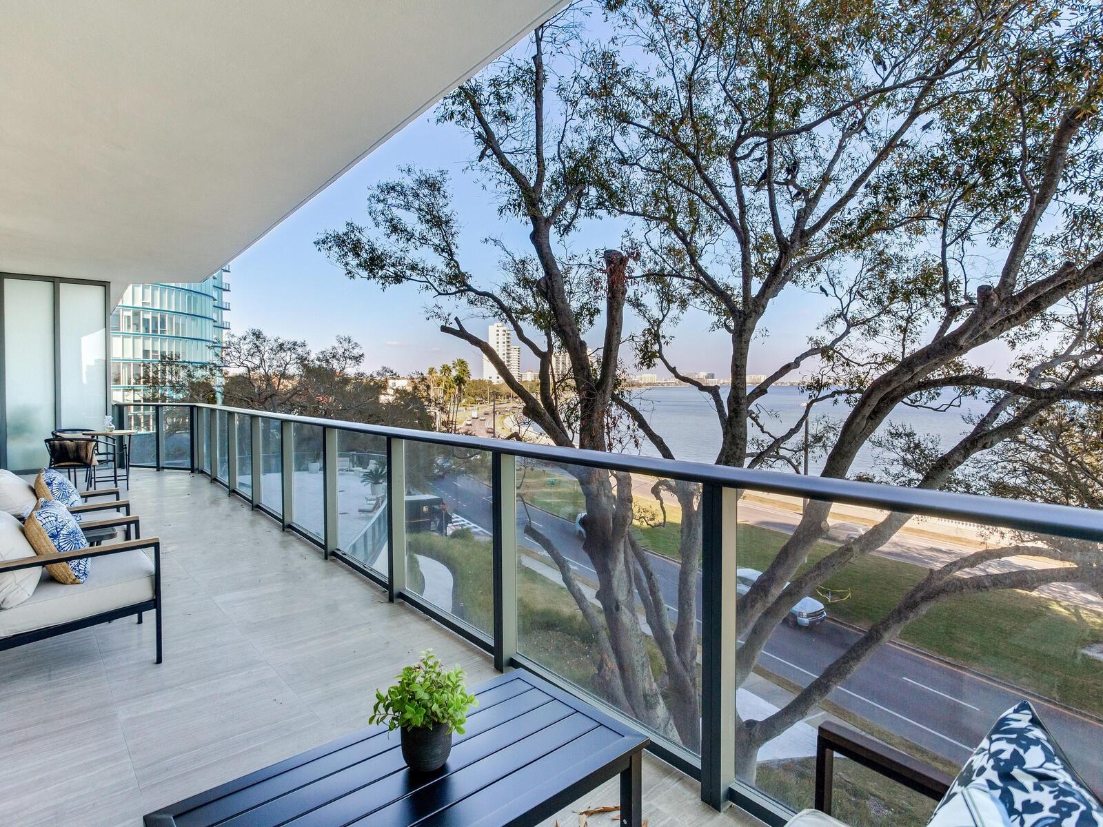 Image 41 of 100 For 3101 Bayshore Boulevard 303