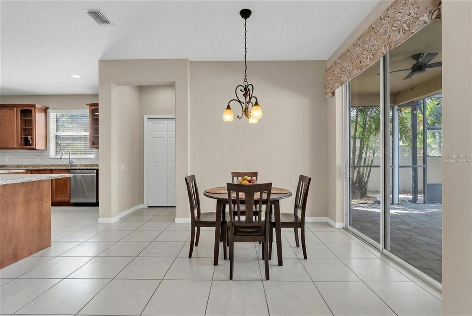 Image 14 of 69 For 2292 Hannah Way S