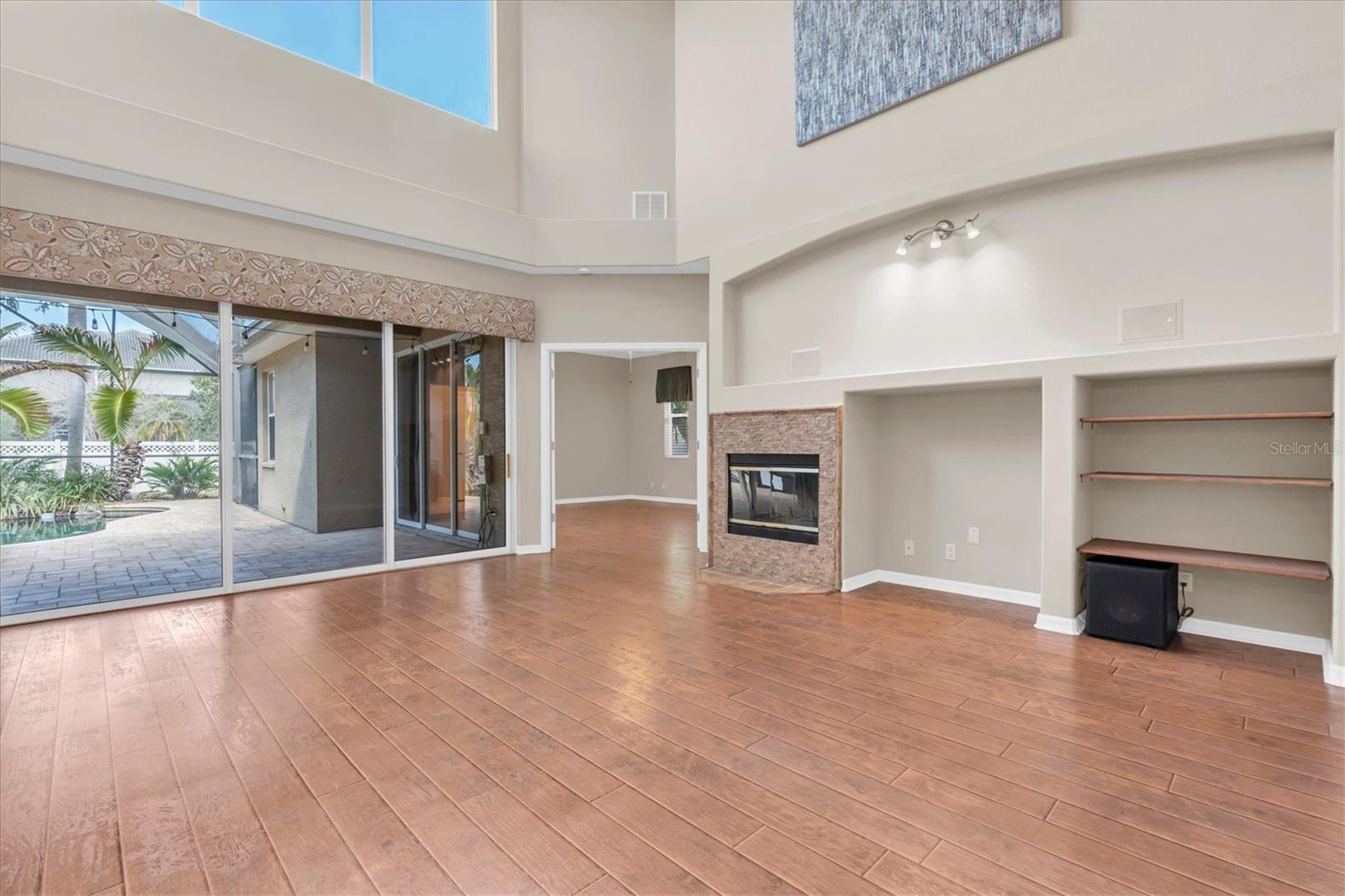 Image 7 of 69 For 2292 Hannah Way S