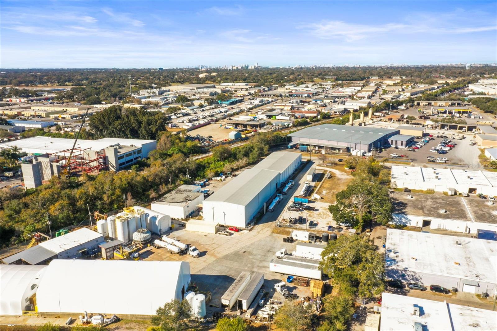 Image 4 of 87 For 1555 Sunshine Drive