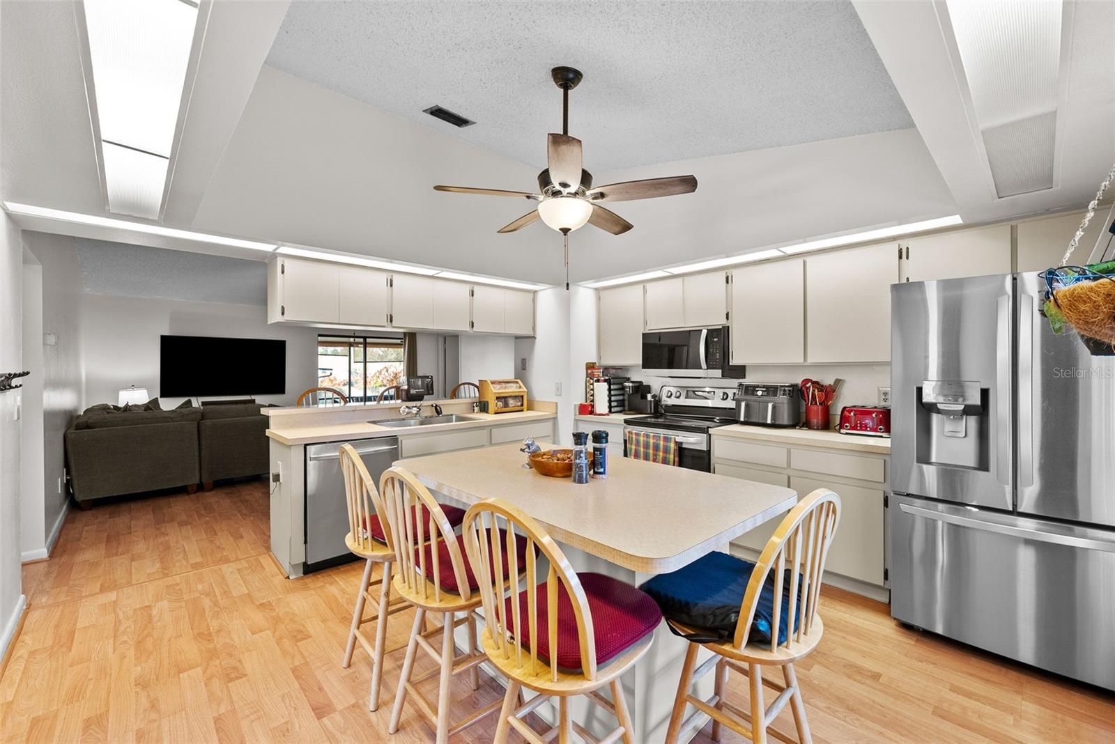 Image 20 of 54 For 3771 Parkway Boulevard